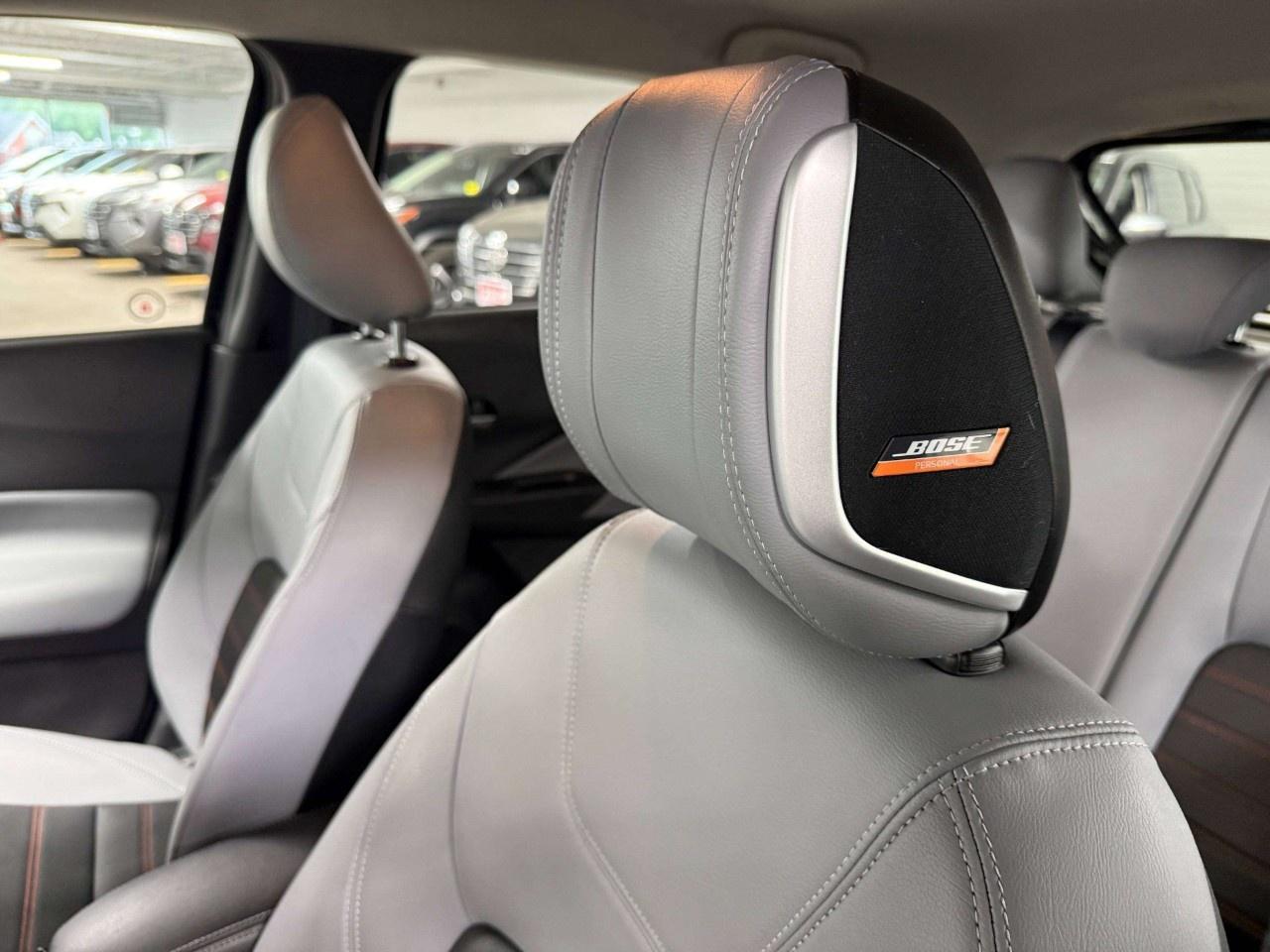 2024 Nissan Kicks SR FWD Photo