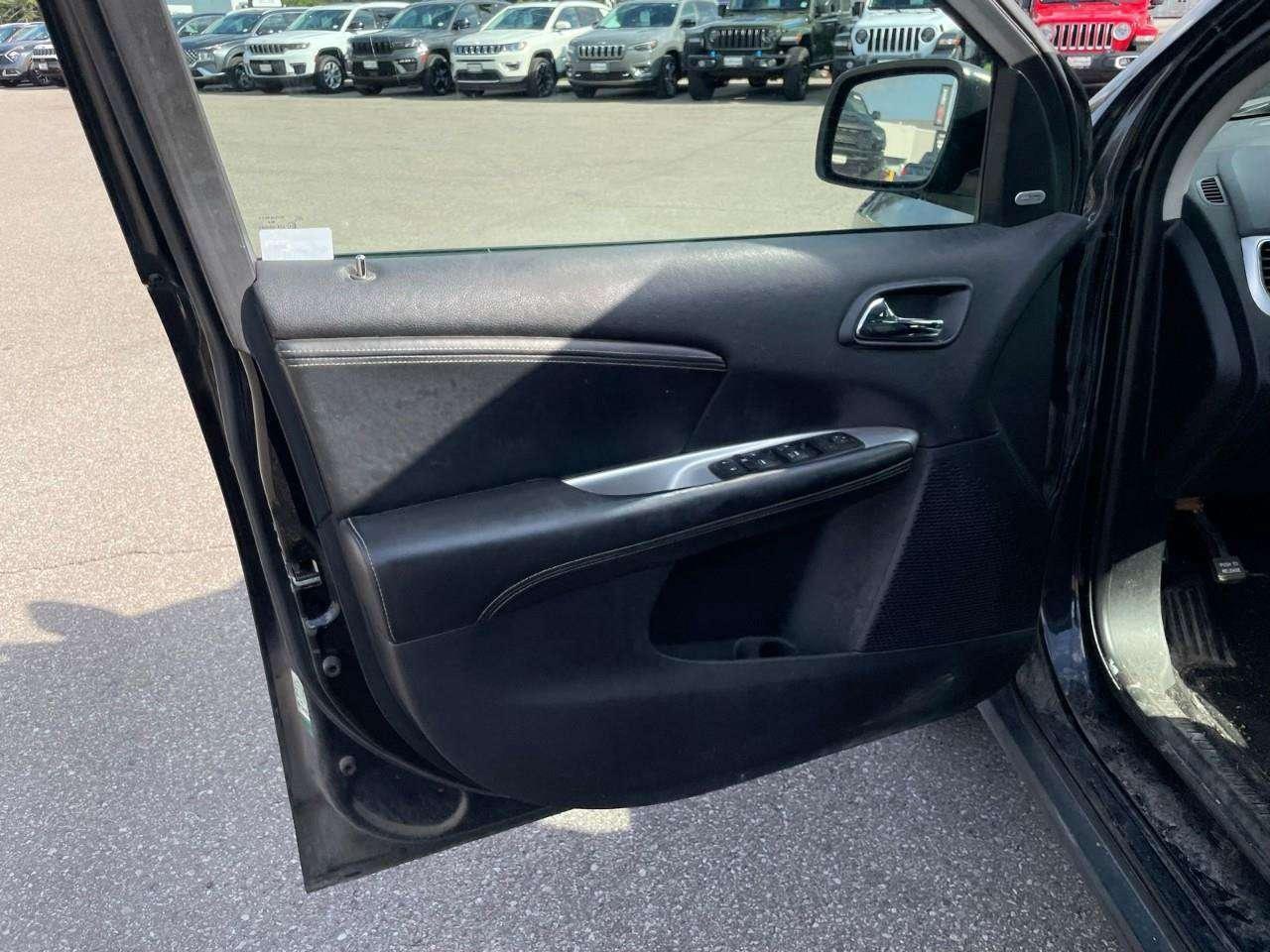 2011 Dodge Journey LEATHER   REMOTE START   XM RADIO Photo