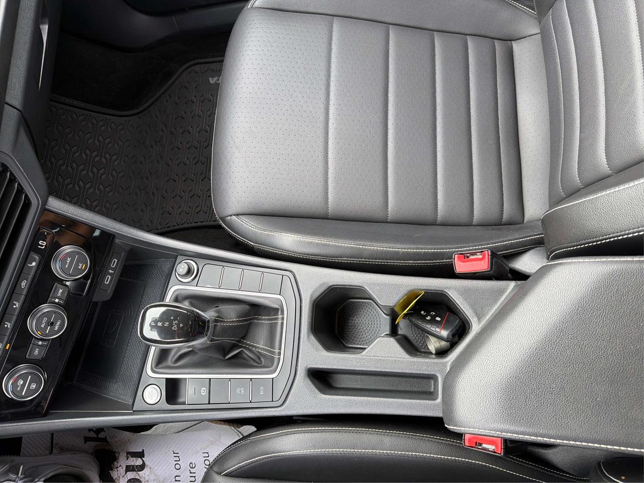 2024 Volkswagen Jetta Comfortline LEATHER SEATS WE FINANCE ALL CREDIT! Photo