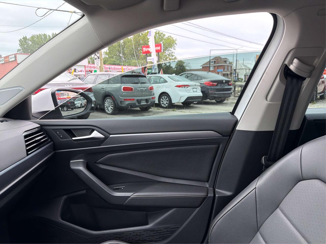 2024 Volkswagen Jetta Comfortline LEATHER SEATS WE FINANCE ALL CREDIT! Photo