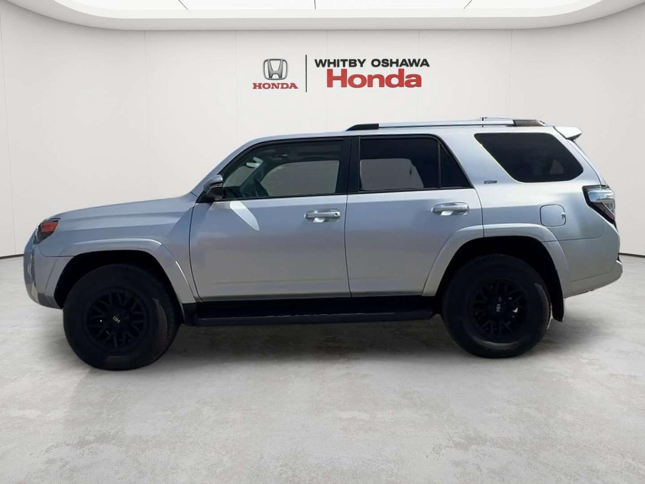 2020 Toyota 4Runner BASE Photo2