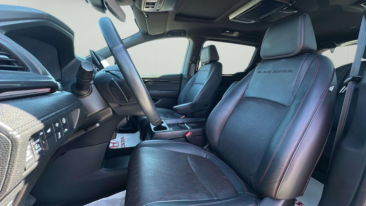2024 Honda Odyssey Black Edition Photo