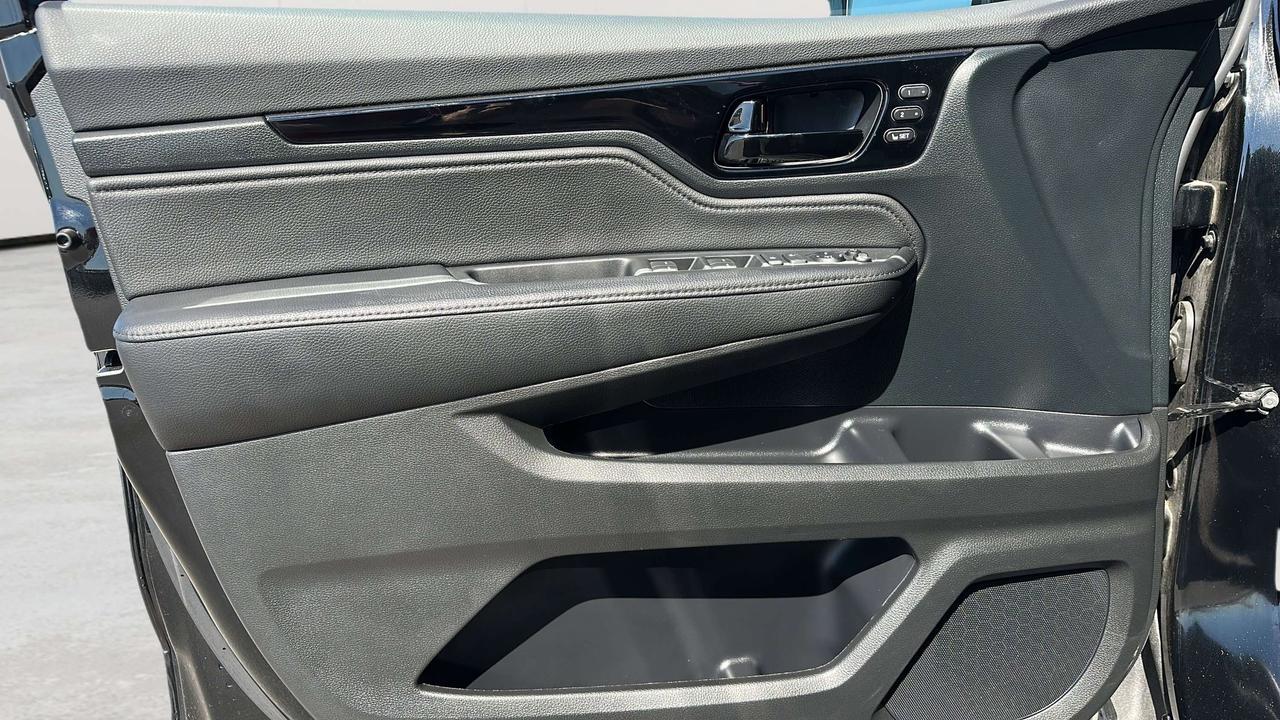 2024 Honda Odyssey Black Edition Photo