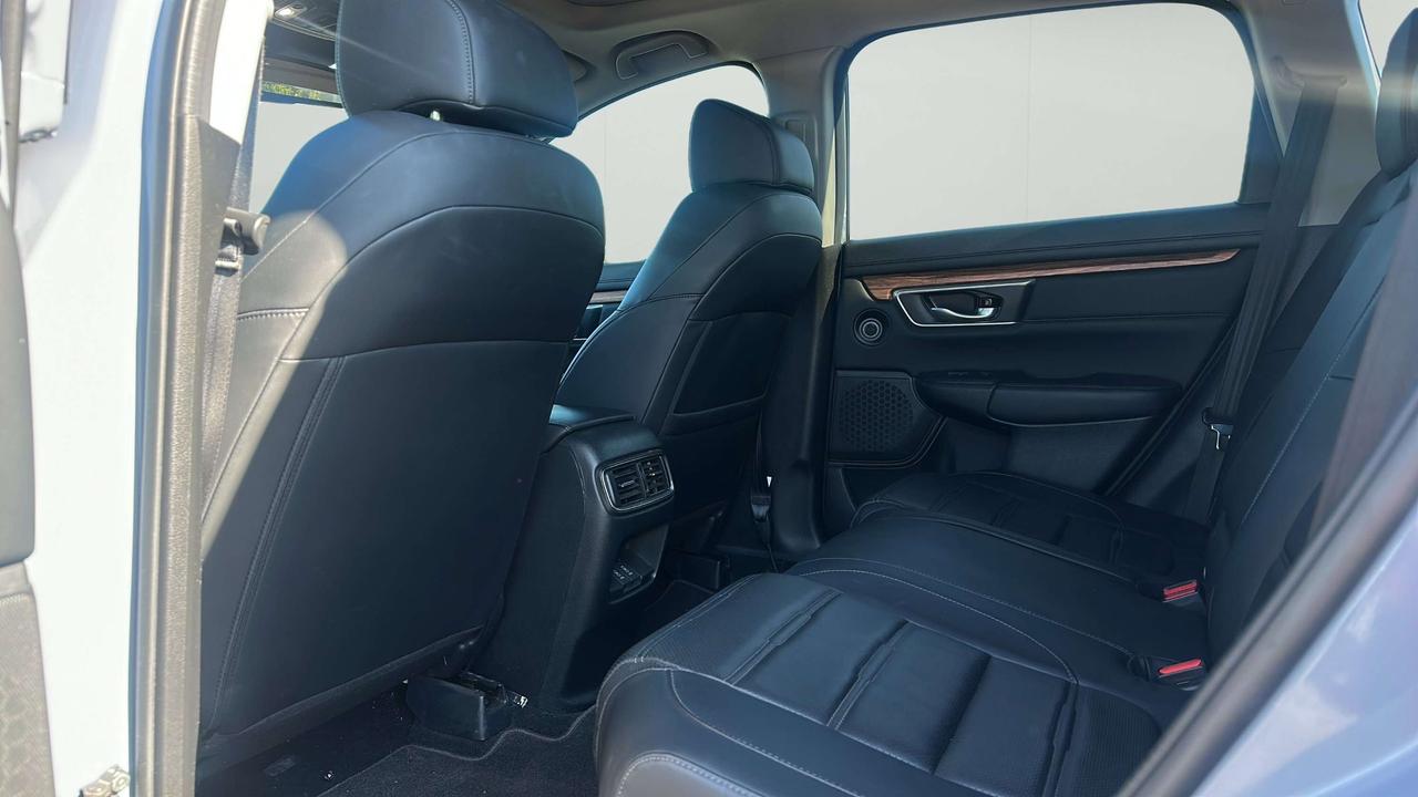 2022 Honda CR-V Touring Photo
