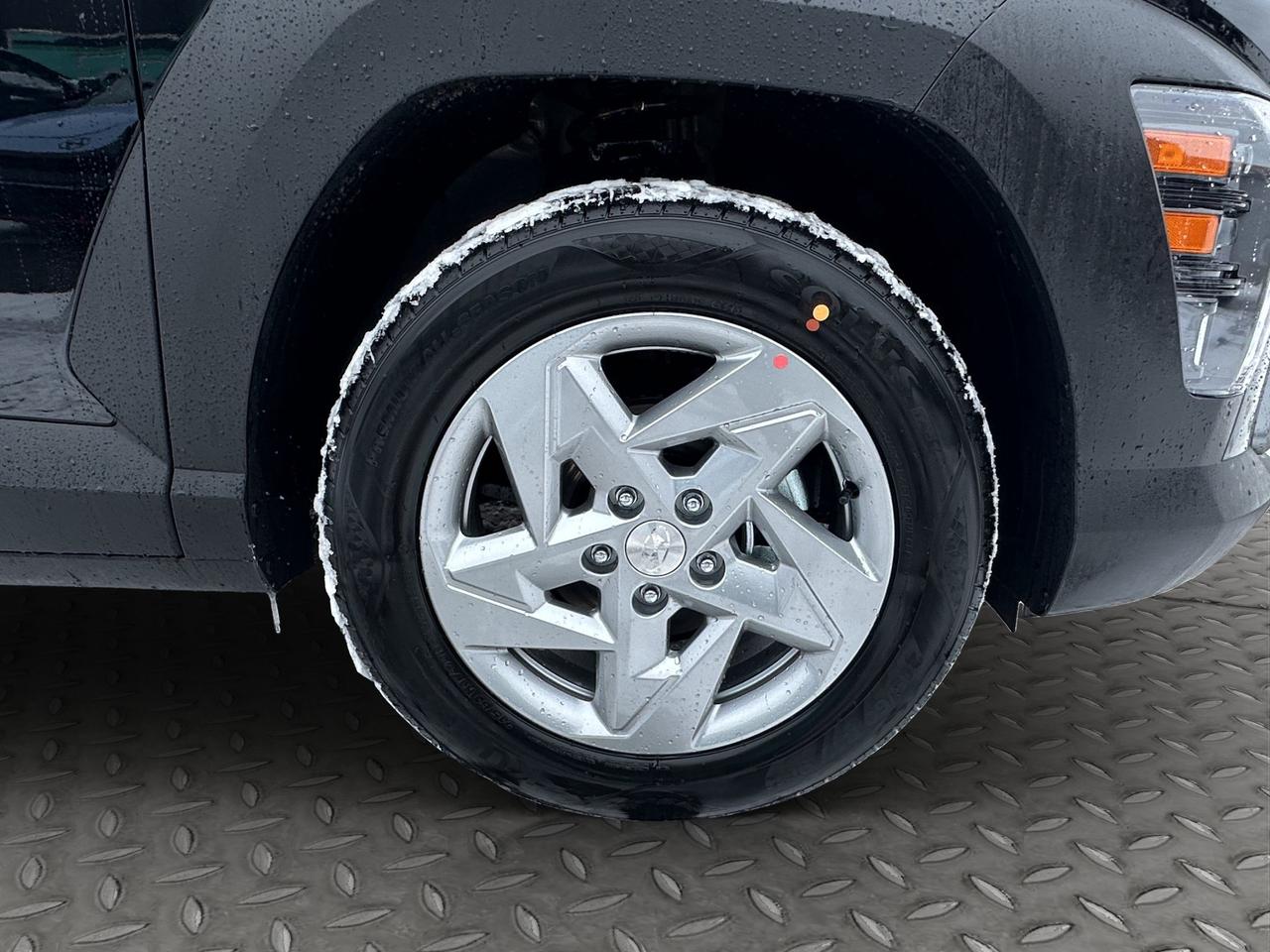 2027 Hyundai KONA Essential Photo1