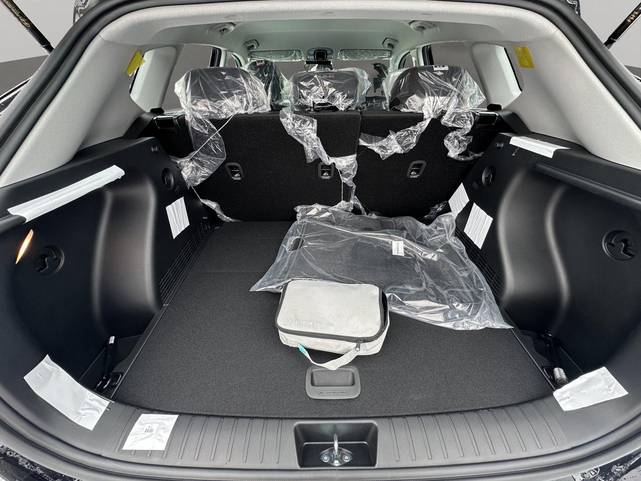 2027 Hyundai KONA Essential Photo