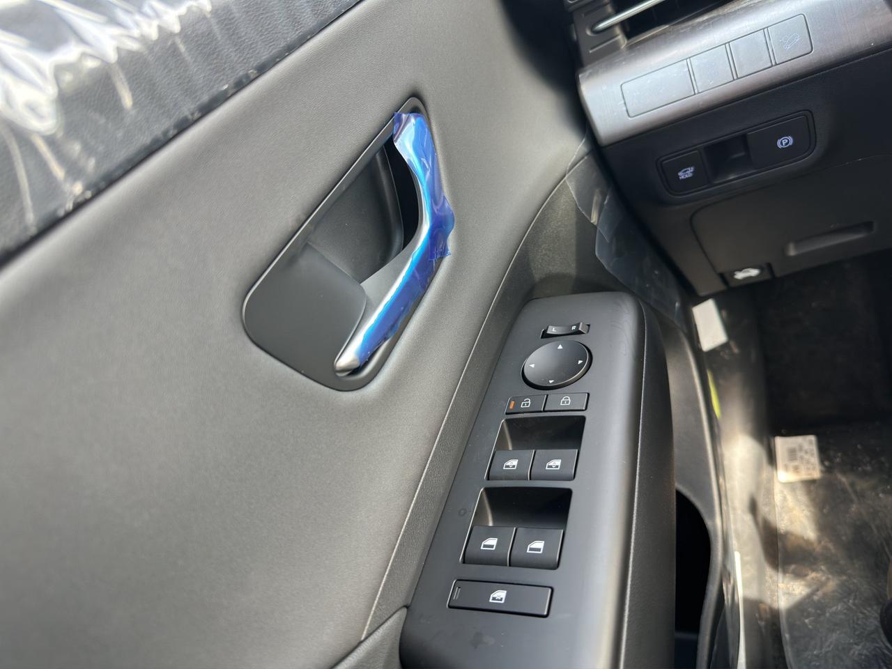 2027 Hyundai KONA LUXURY Photo