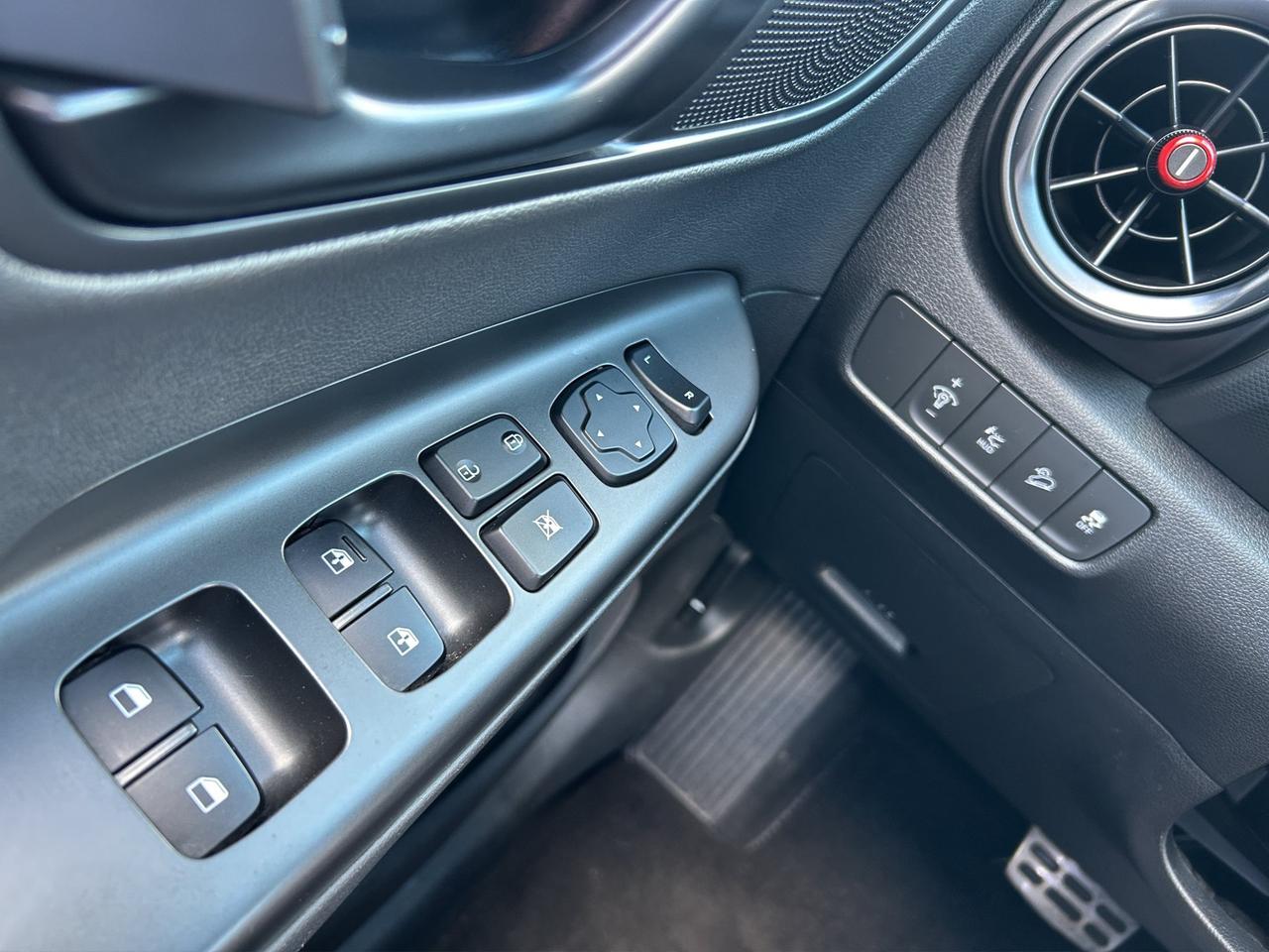 2023 Hyundai KONA N Line | Reverse Cam | Heated Seats Photo
