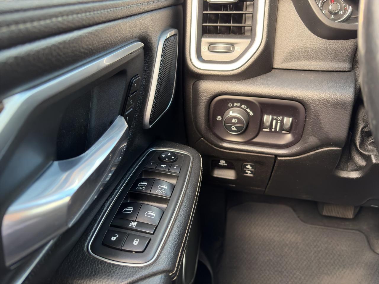 2019 RAM 1500 Laramie | 5.7 Lt V8 | 12,750lbs Towing Cap | Sunroof | Advanced Safety Group (ALP) | Photo