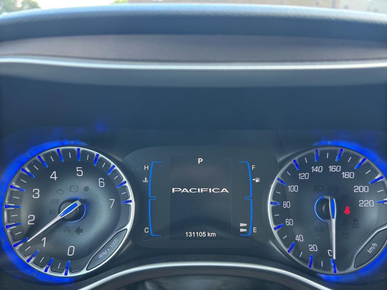 2017 Chrysler Pacifica LX | Keyless Entry & Start | Traction & Stability Control Photo