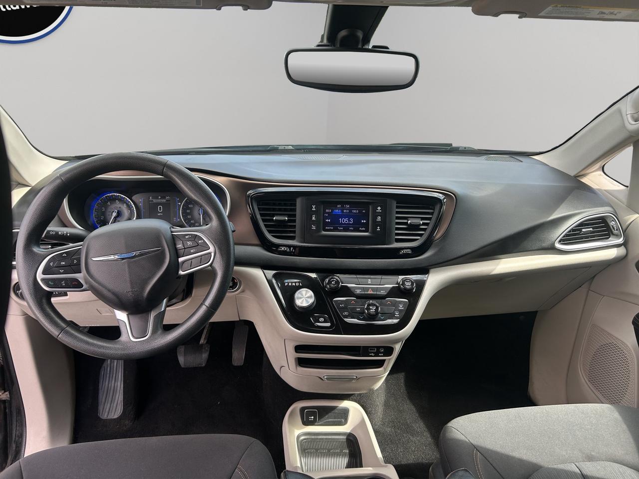 2017 Chrysler Pacifica LX | Keyless Entry & Start | Traction & Stability Control Photo
