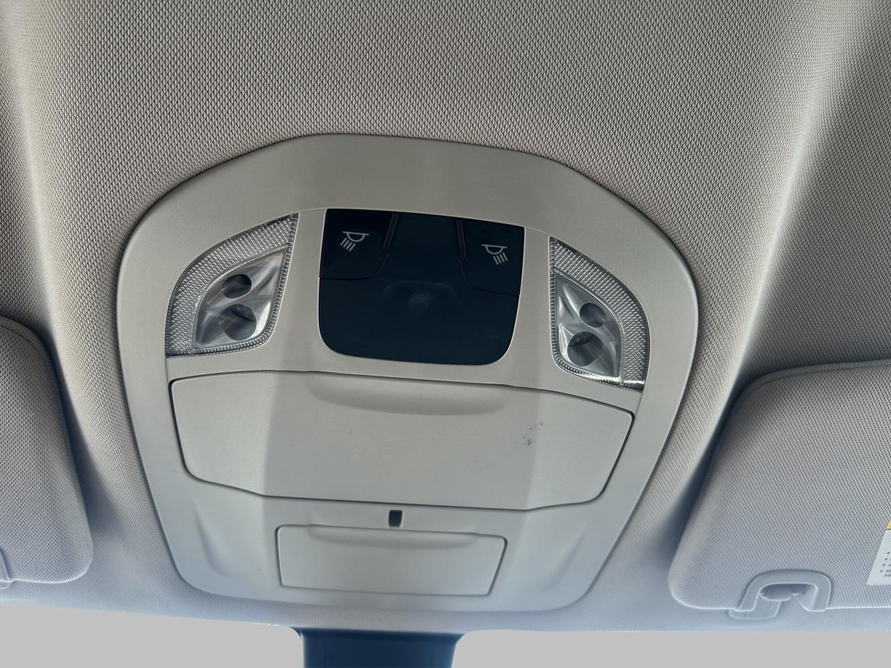 2017 Chrysler Pacifica LX | Keyless Entry & Start | Traction & Stability Control Photo
