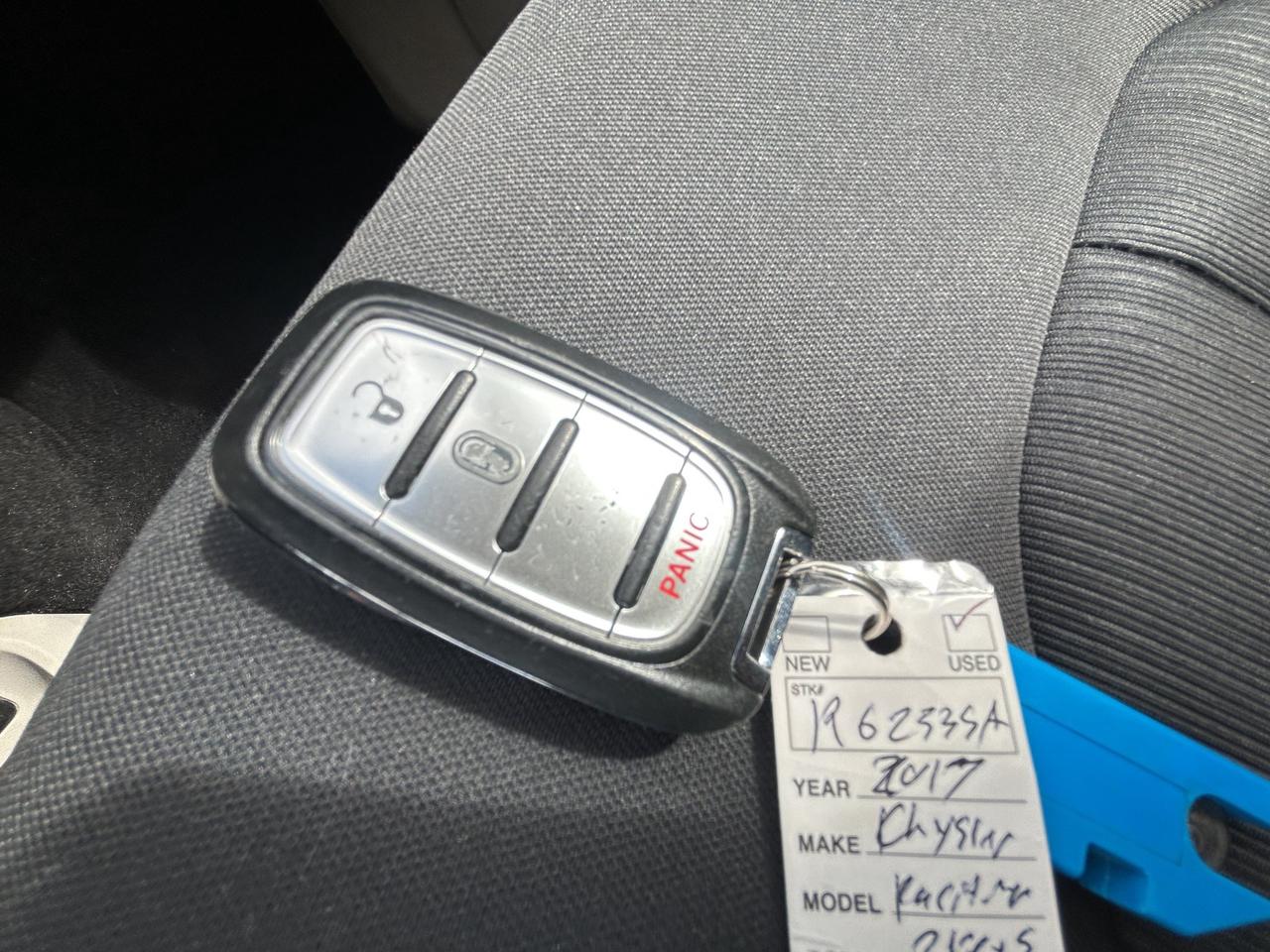2017 Chrysler Pacifica LX | Keyless Entry & Start | Traction & Stability Control Photo