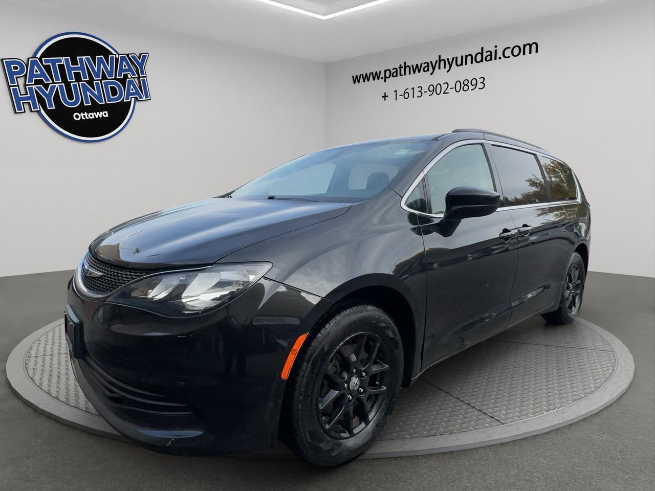 2017 Chrysler Pacifica LX | Keyless Entry & Start | Traction & Stability Control Photo