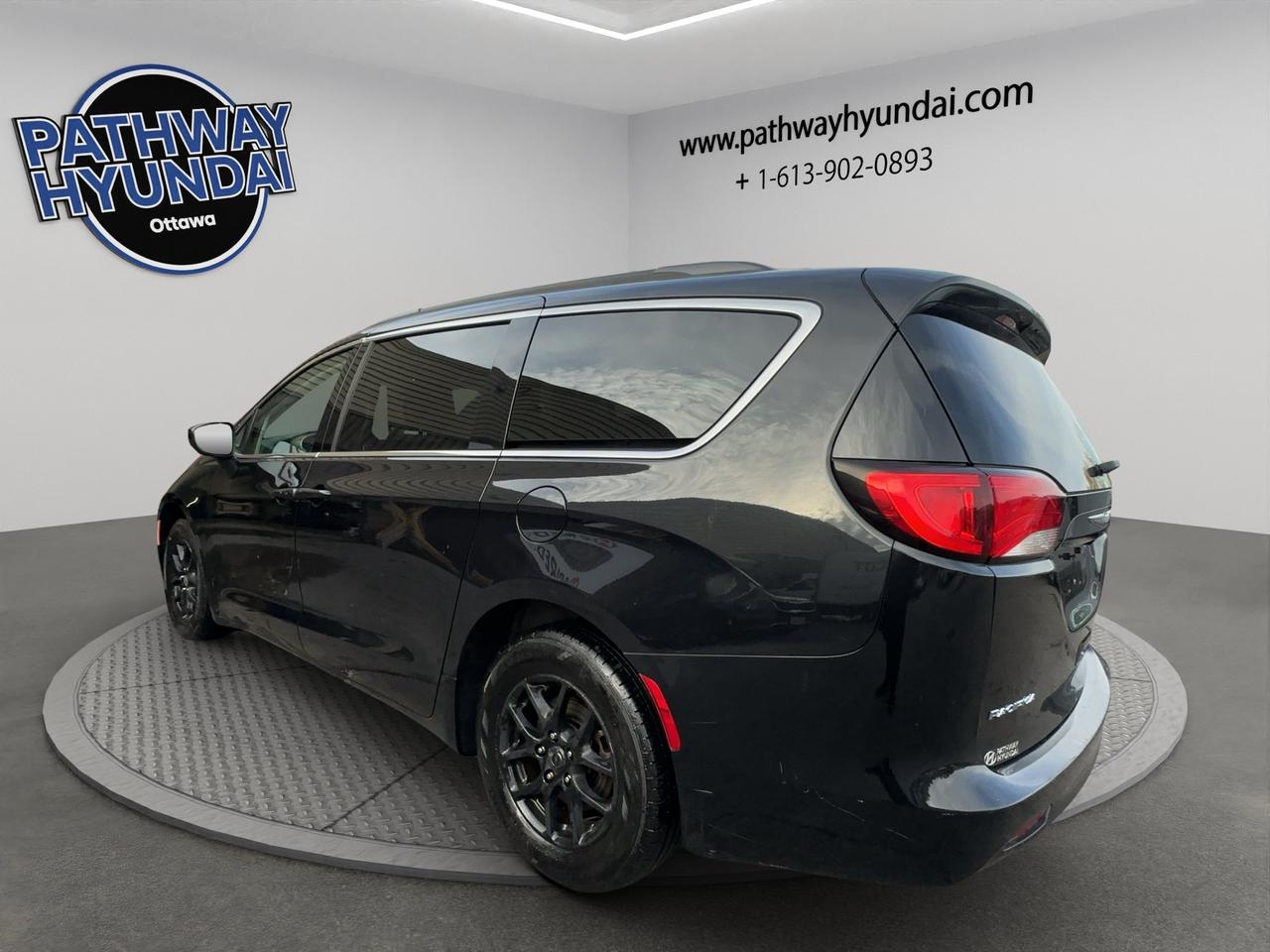 2017 Chrysler Pacifica LX | Keyless Entry & Start | Traction & Stability Control Photo