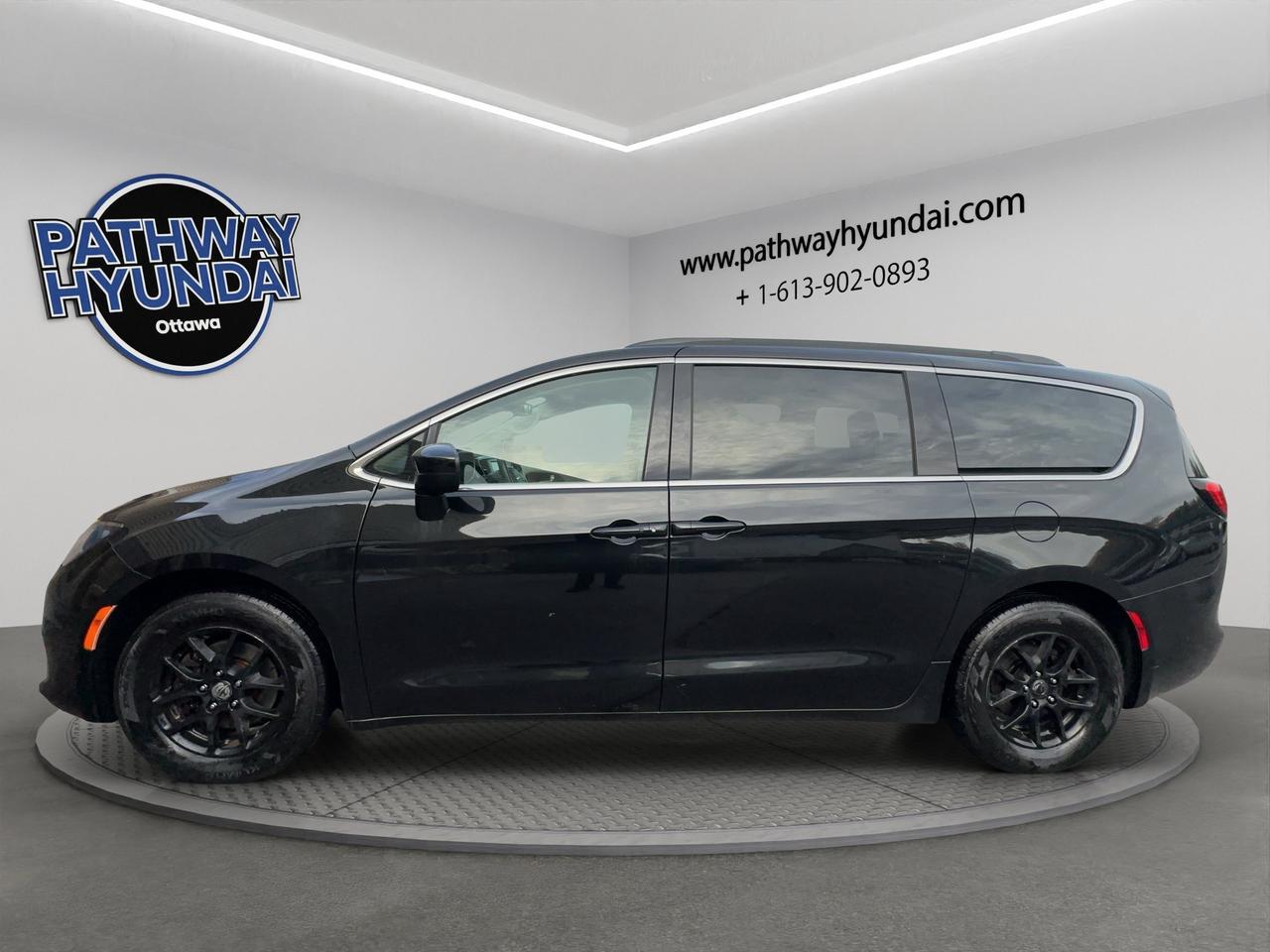 2017 Chrysler Pacifica LX | Keyless Entry & Start | Traction & Stability Control Photo