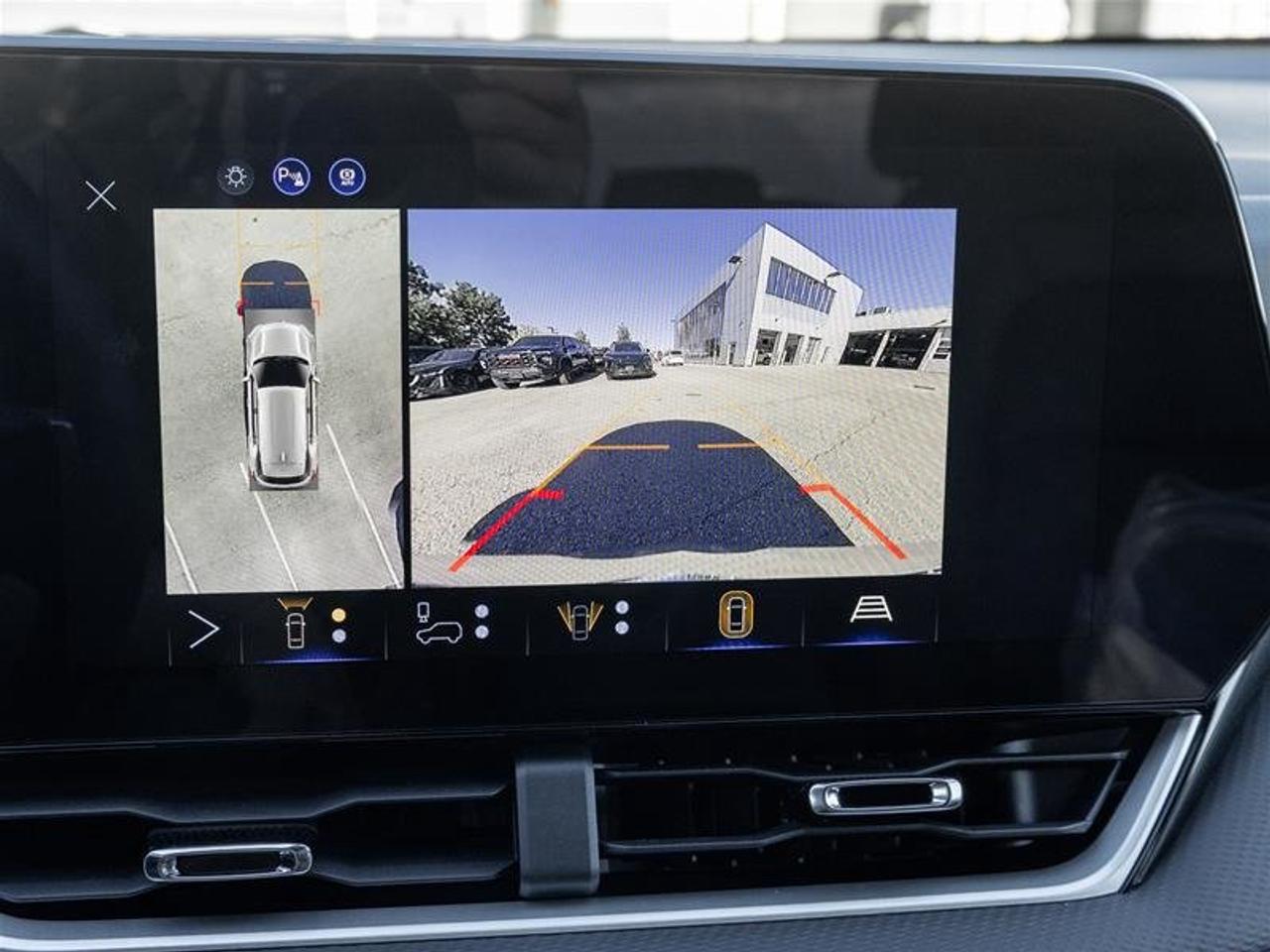 2027 Chevrolet Equinox LT Photo