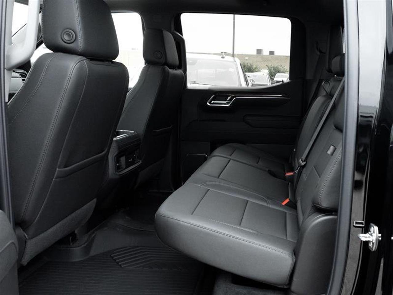 2026 Chevrolet Silverado 1500 LT Trail Boss Photo