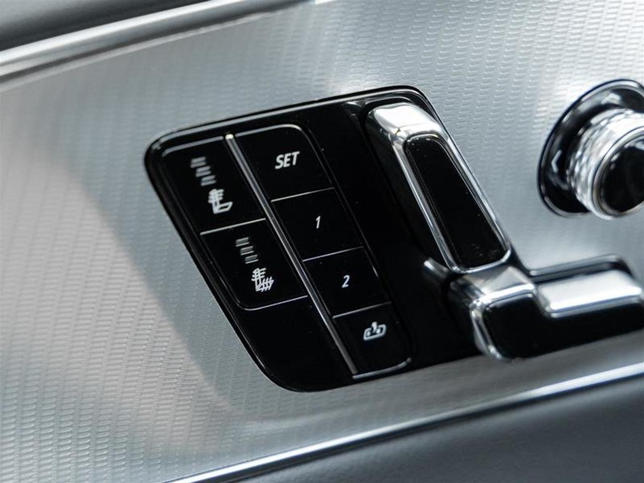 2024 Cadillac LYRIQ 4dr Tech w/1SA Photo