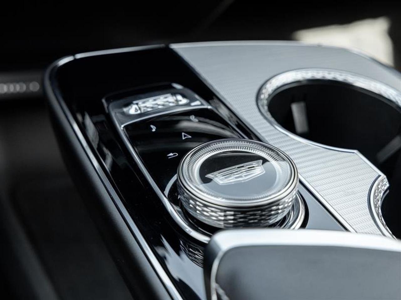 2024 Cadillac LYRIQ 4dr Tech w/1SA Photo
