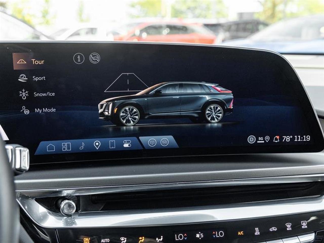 2024 Cadillac LYRIQ 4dr Tech w/1SA Photo