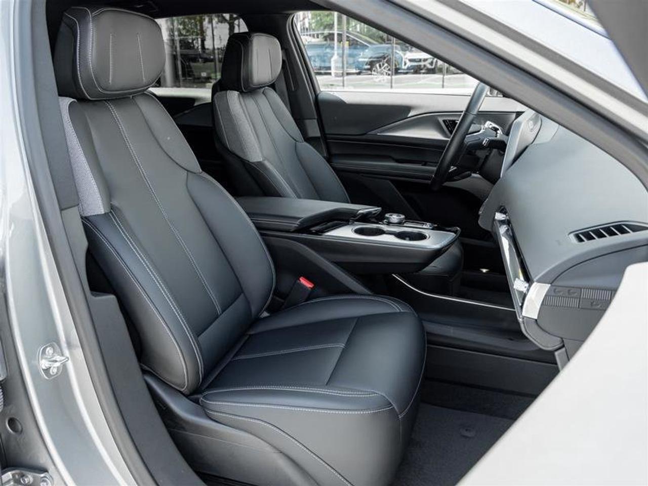 2024 Cadillac LYRIQ 4dr Tech w/1SA Photo