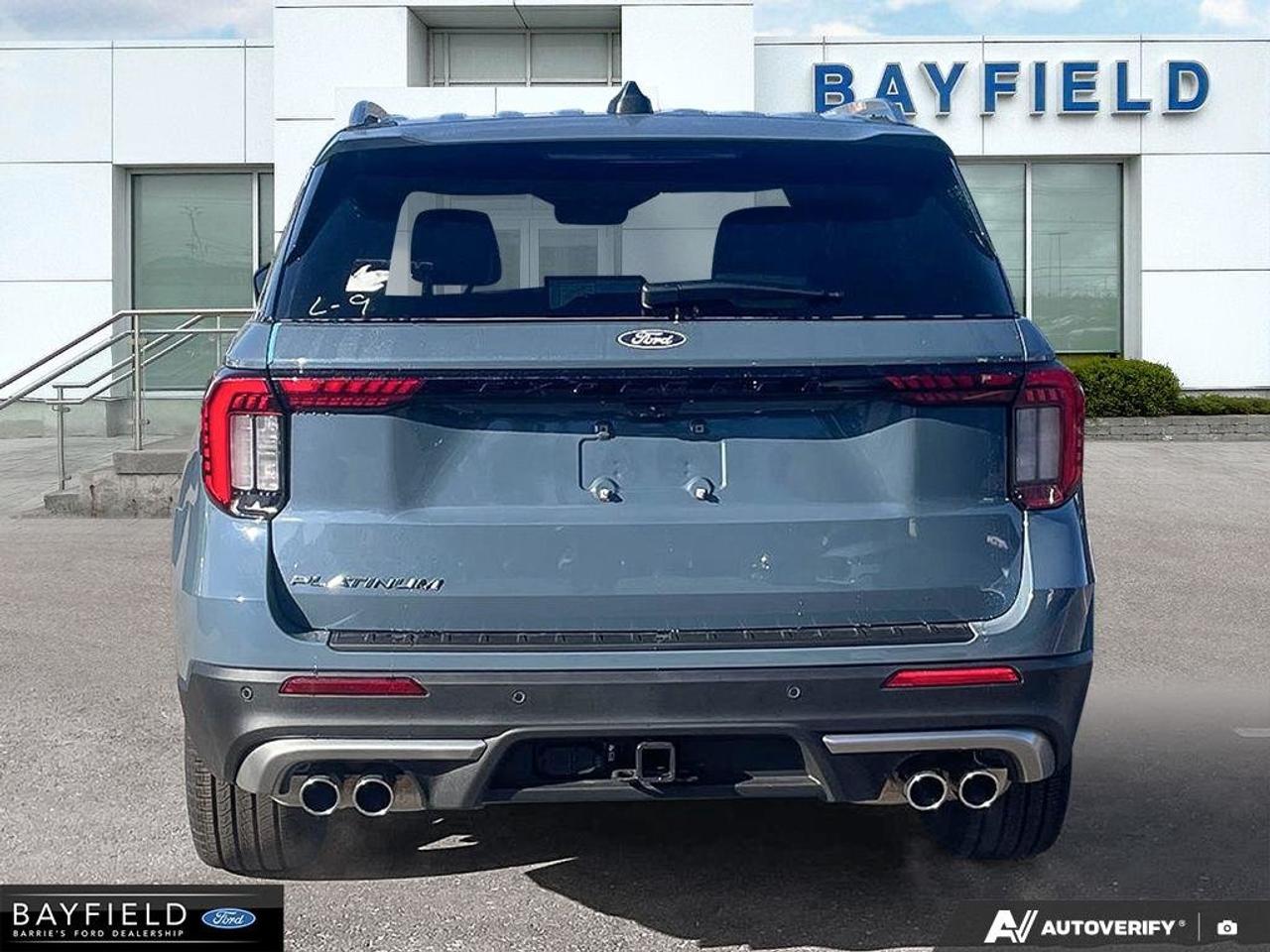 2027 Ford Explorer Platinum Photo4