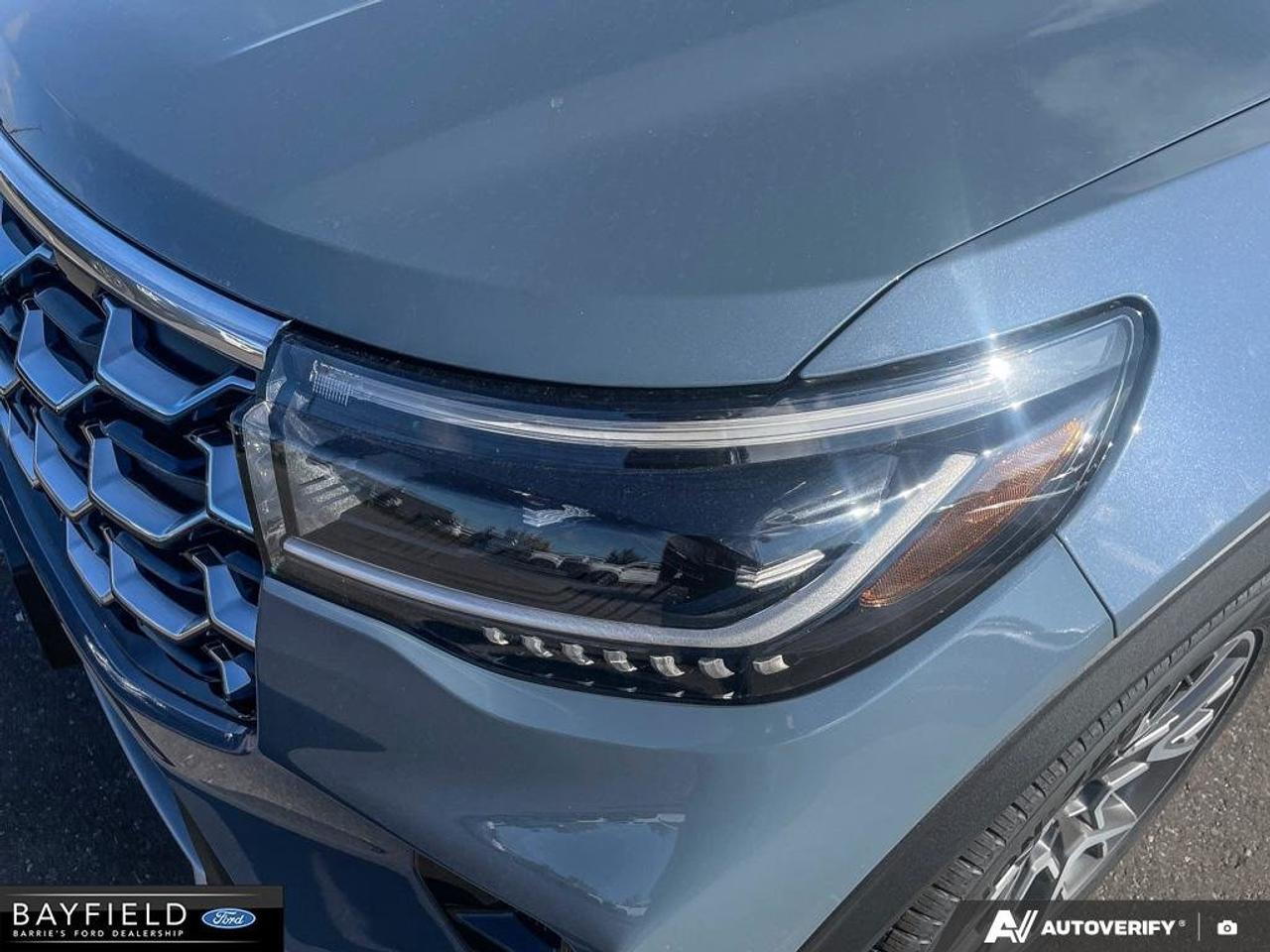 2027 Ford Explorer Platinum Photo