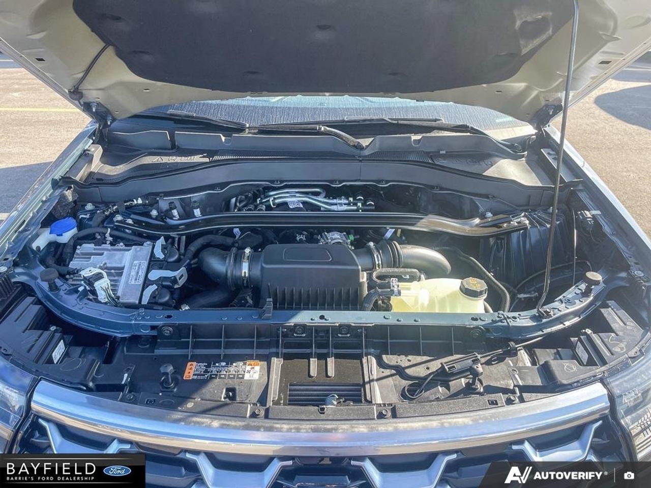 2027 Ford Explorer Platinum Photo