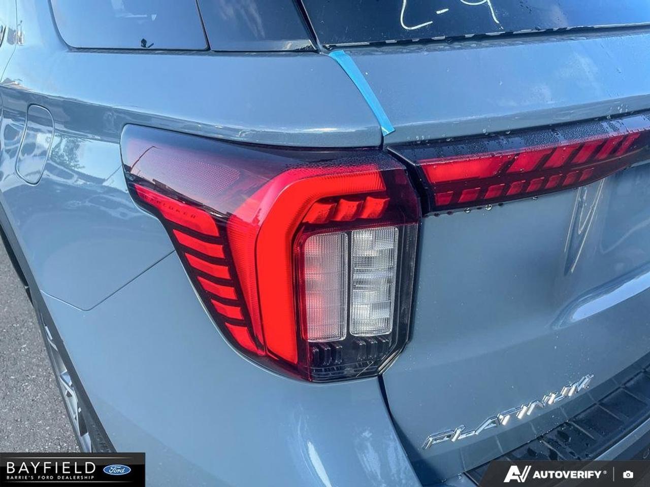 2027 Ford Explorer Platinum Photo