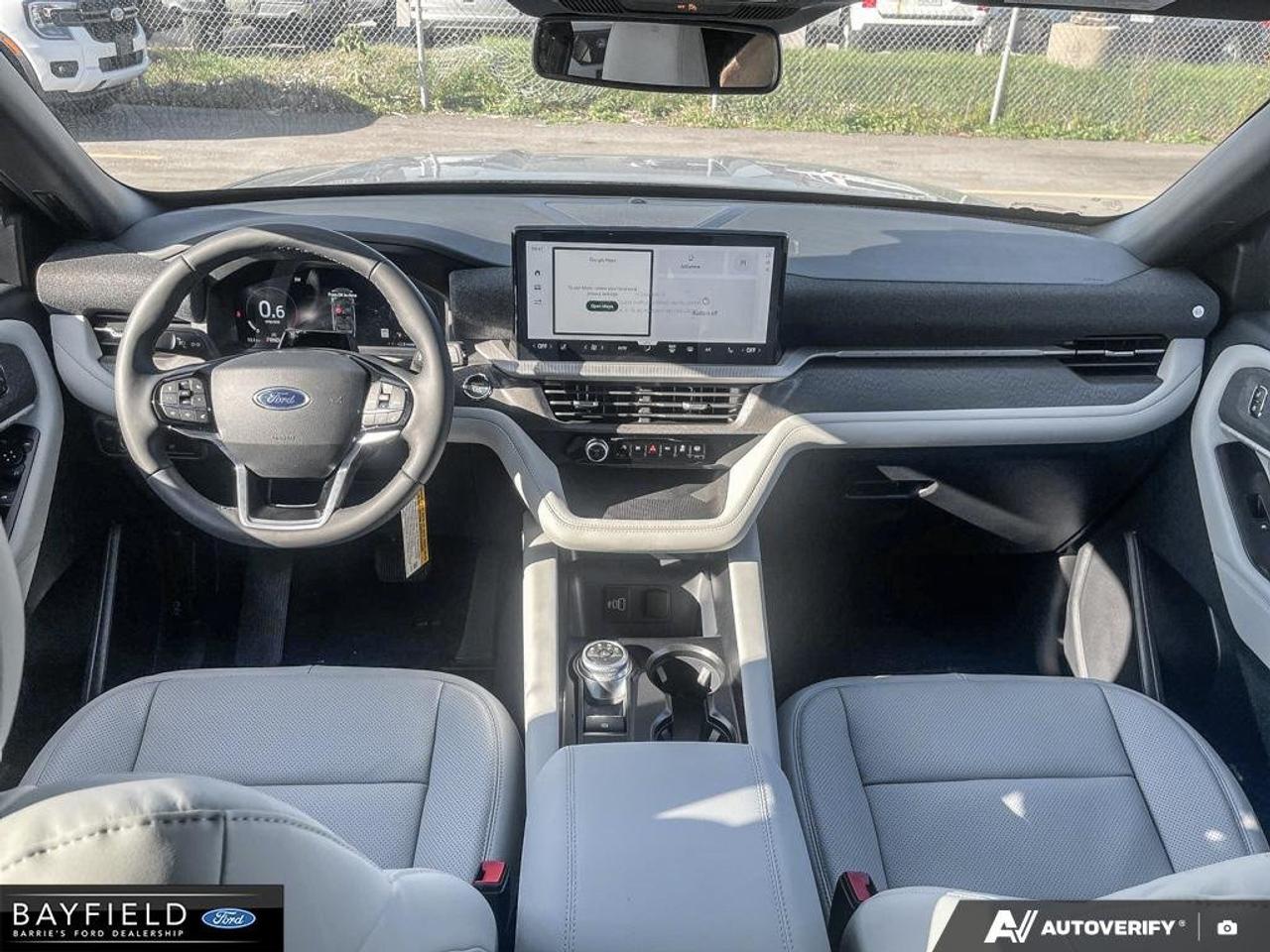 2027 Ford Explorer Platinum Photo