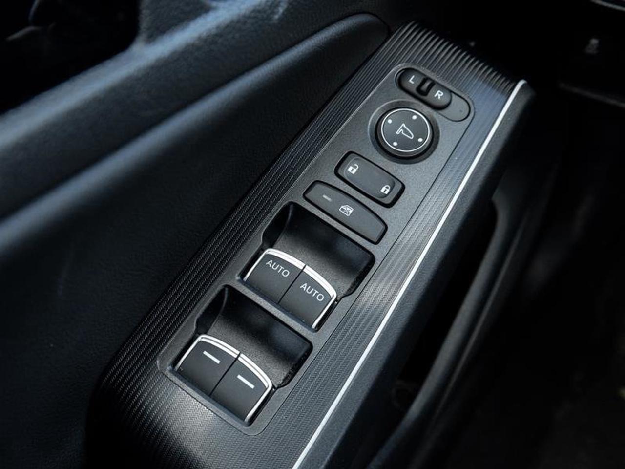 2025 Honda Civic Hybrid Sport Touring eCVT Sedan Photo
