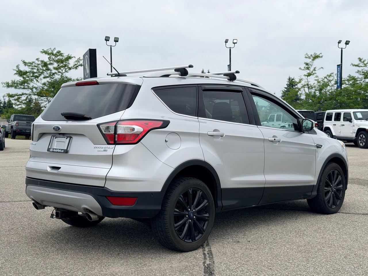 2017 Ford Escape Titanium 4WD Photo4