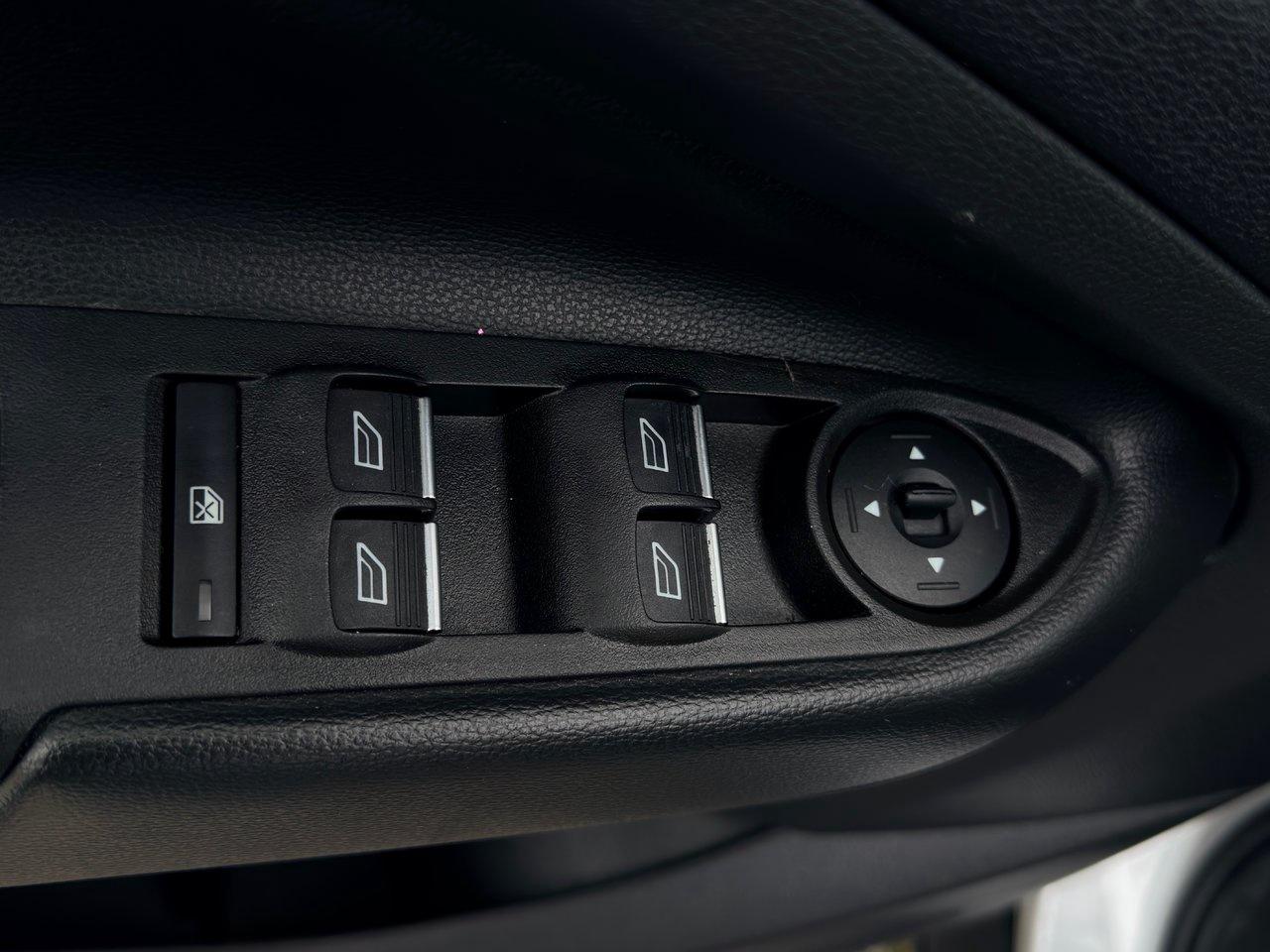 2017 Ford Escape Titanium 4WD Photo