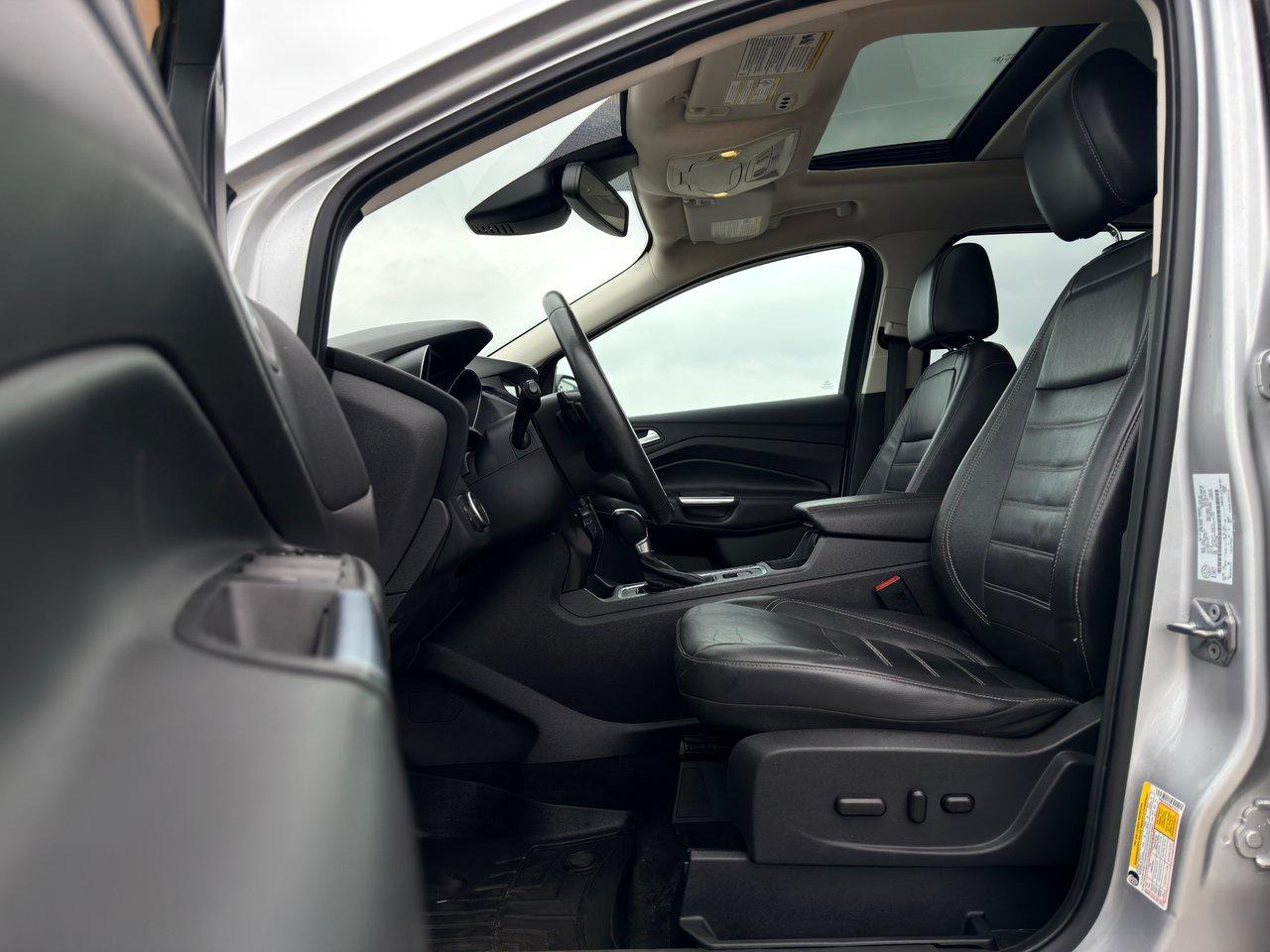 2017 Ford Escape Titanium 4WD Photo