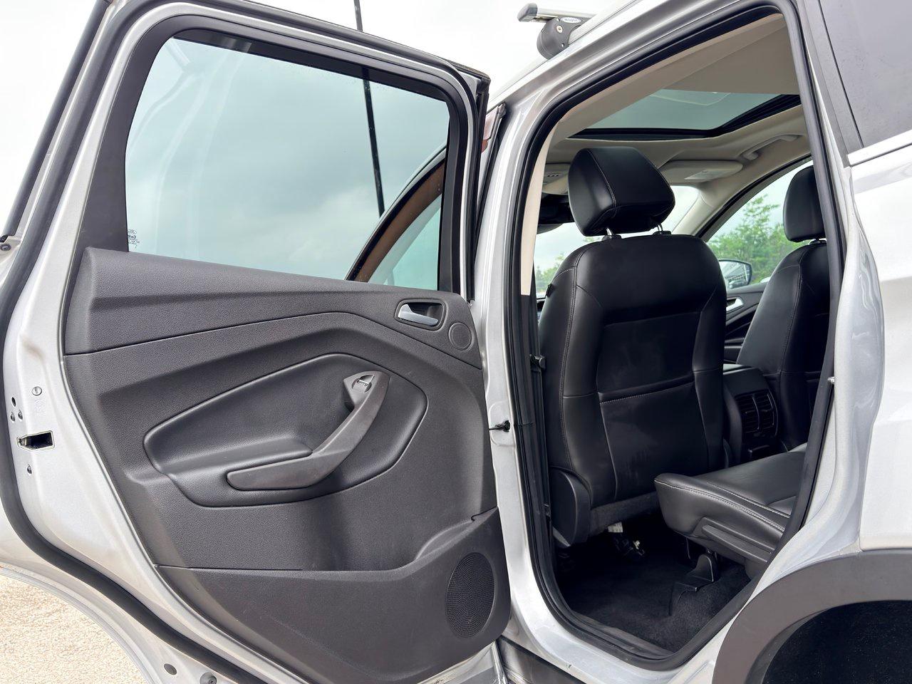 2017 Ford Escape Titanium 4WD Photo