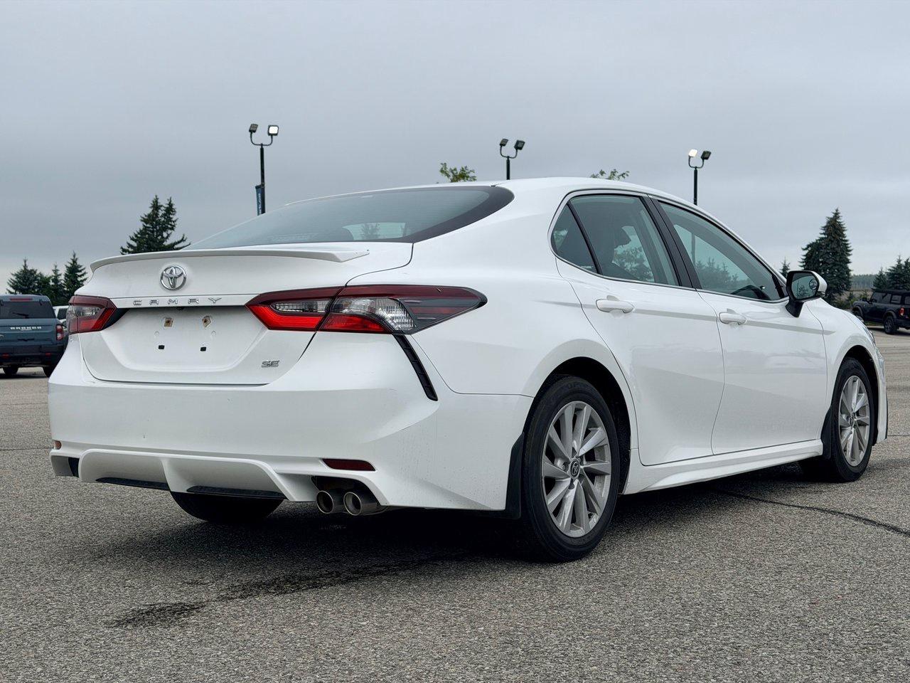 2023 Toyota Camry SE Photo4