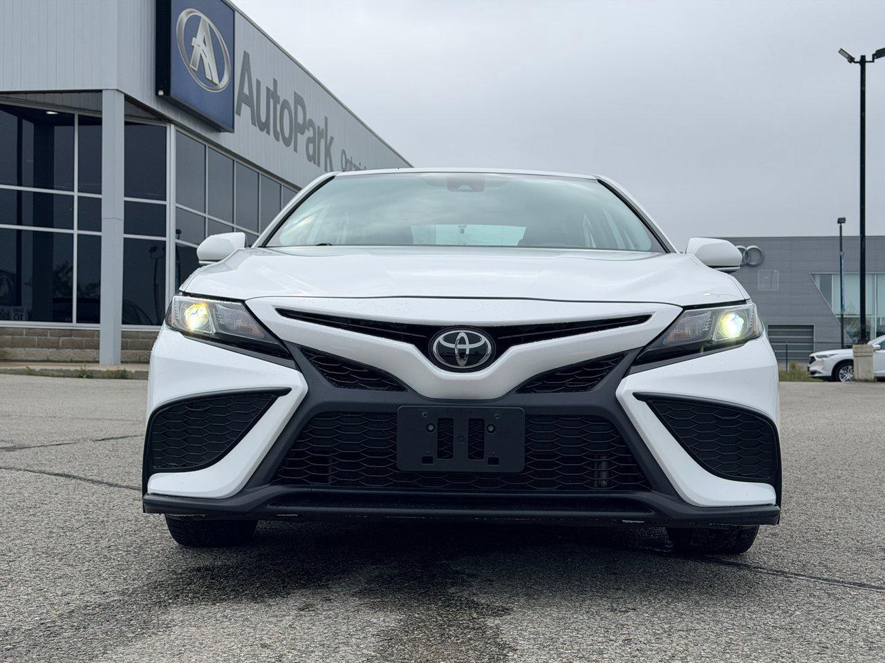2023 Toyota Camry SE Photo