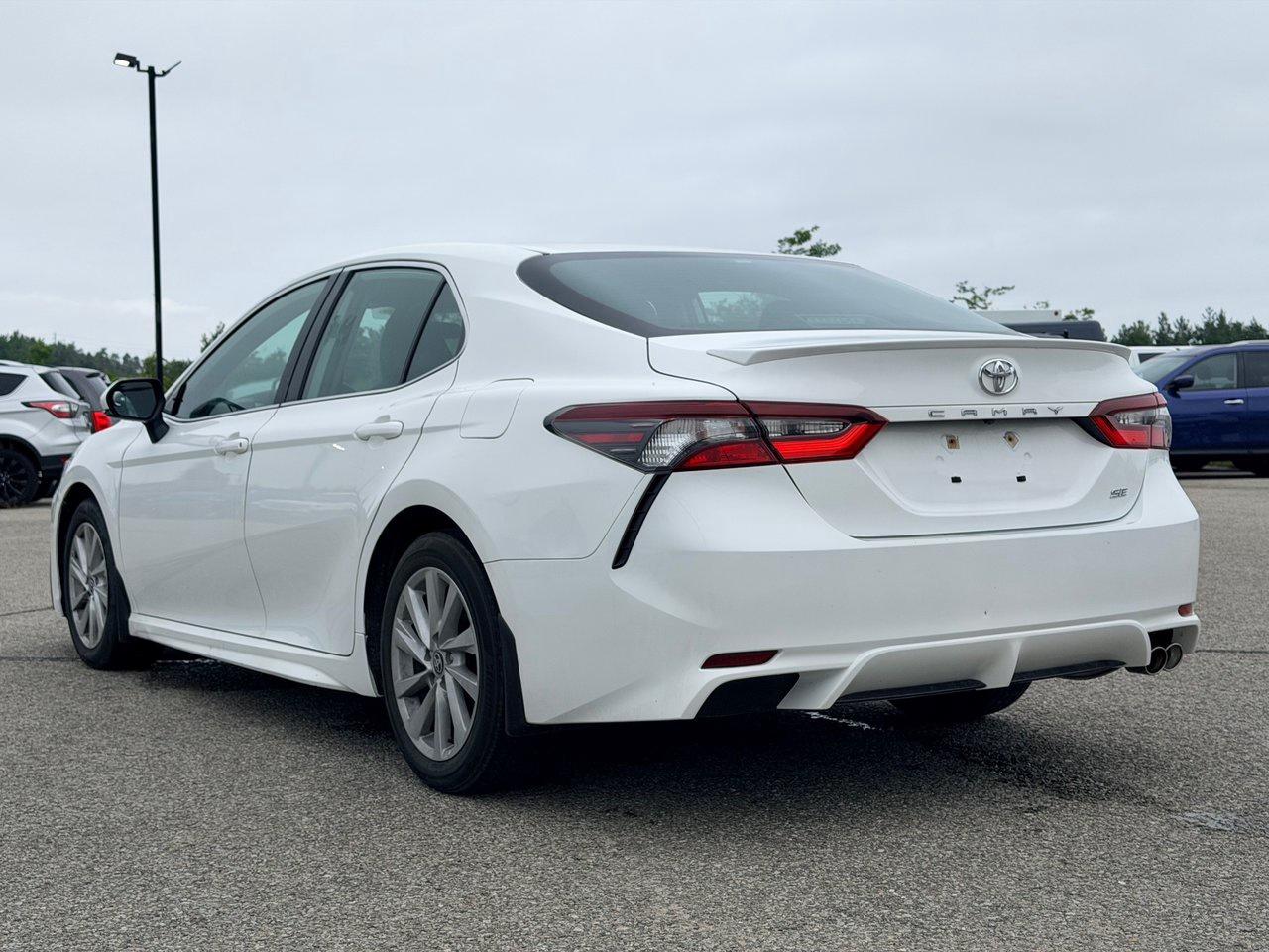 2023 Toyota Camry SE Photo