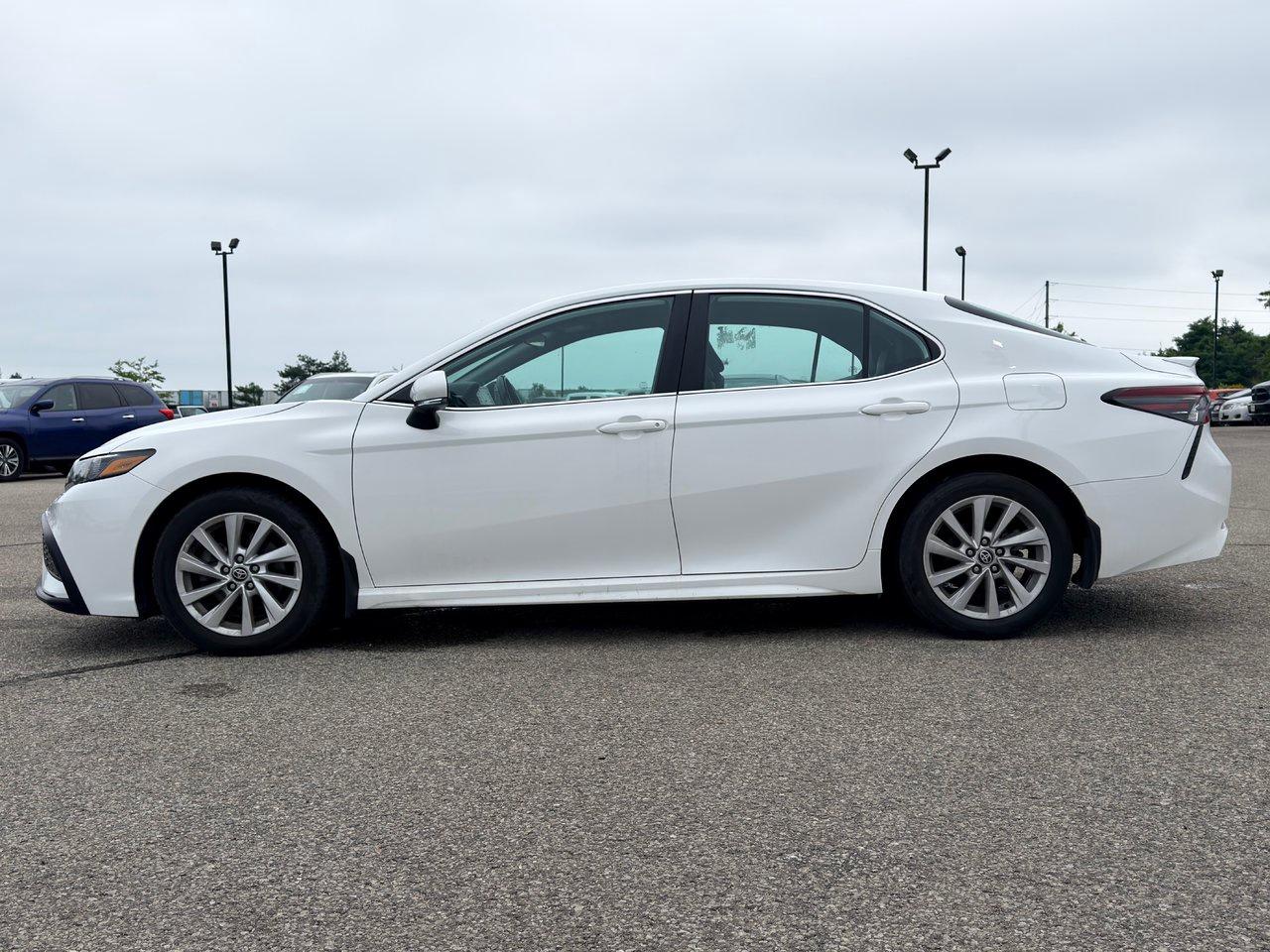 2023 Toyota Camry SE Photo