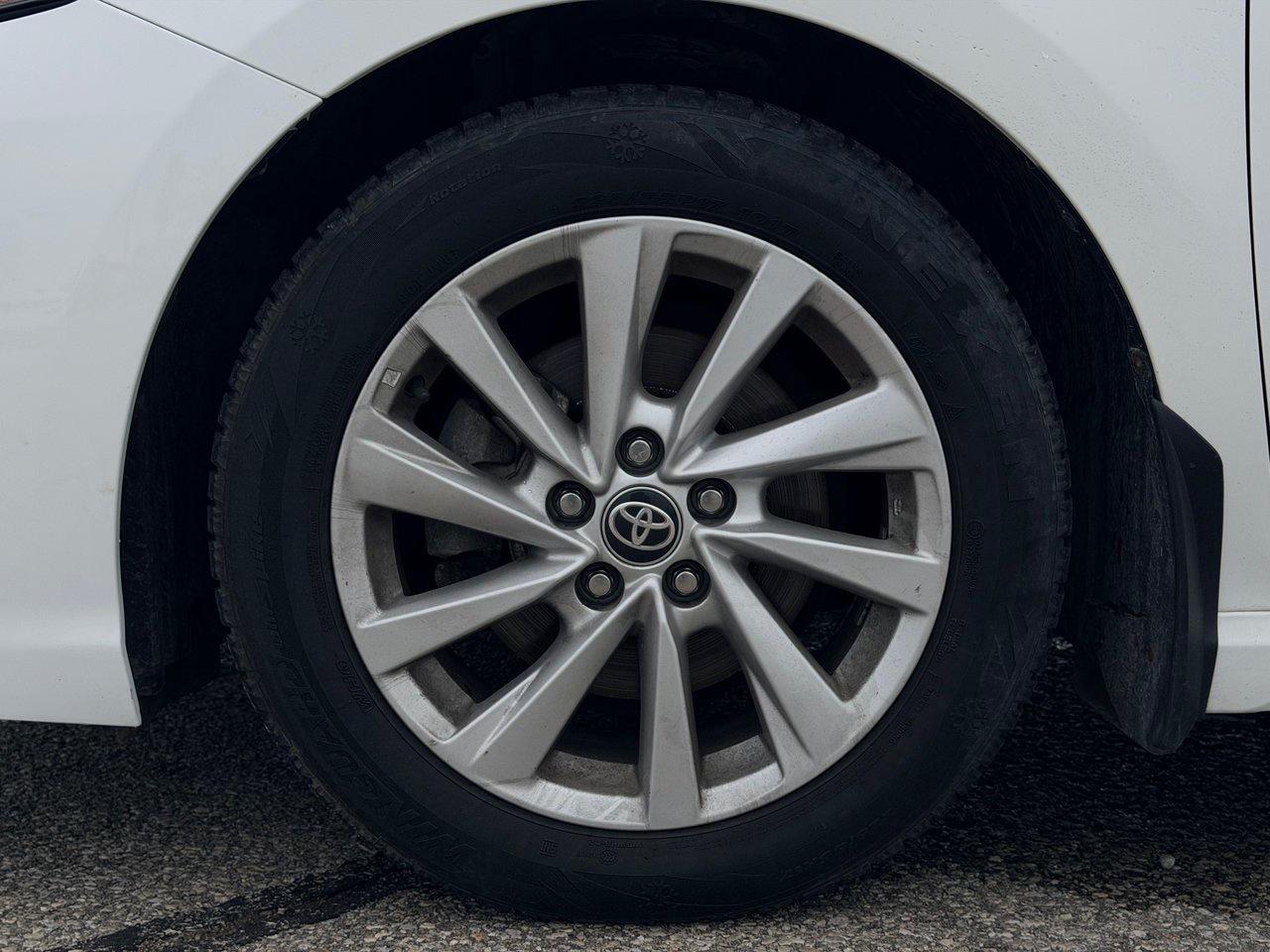 2023 Toyota Camry SE Photo