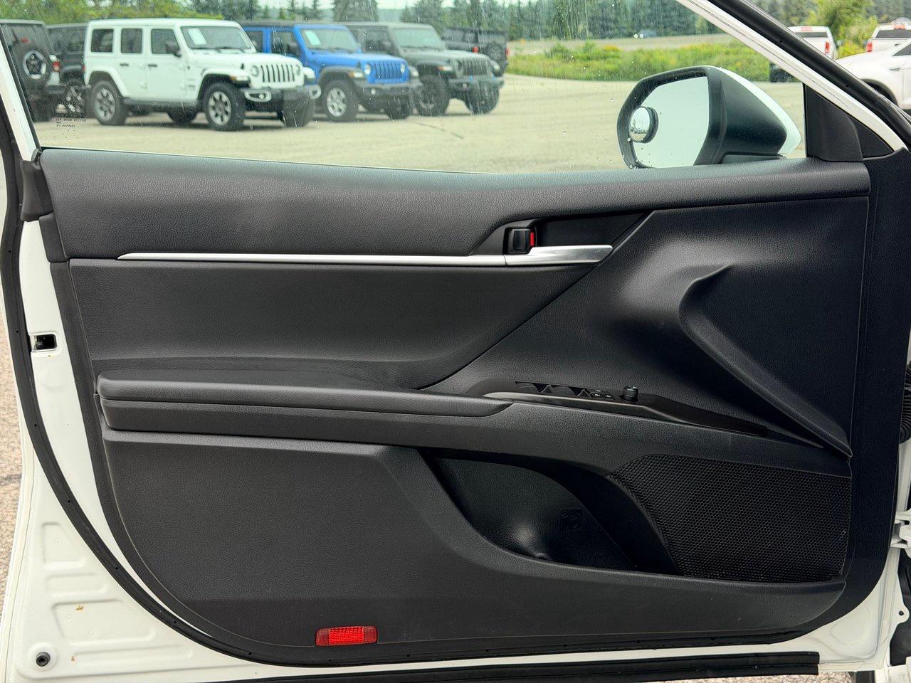 2023 Toyota Camry SE Photo