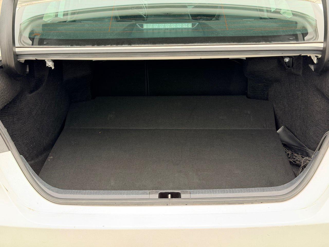 2023 Toyota Camry SE Photo