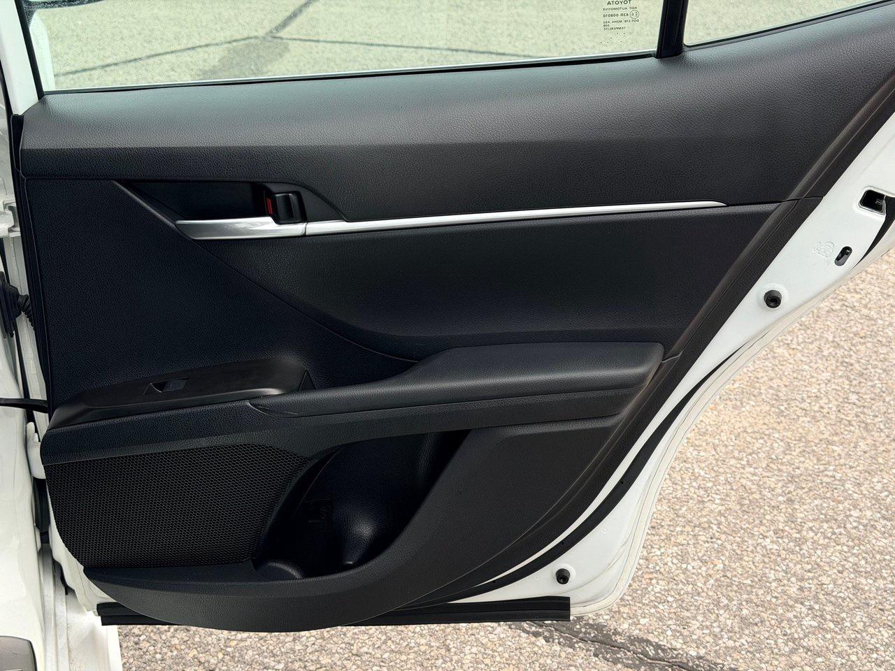 2023 Toyota Camry SE Photo