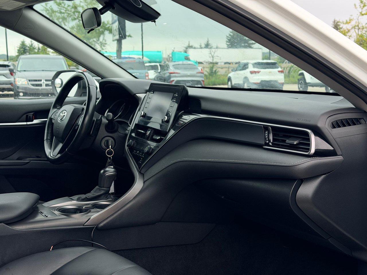 2023 Toyota Camry SE Photo