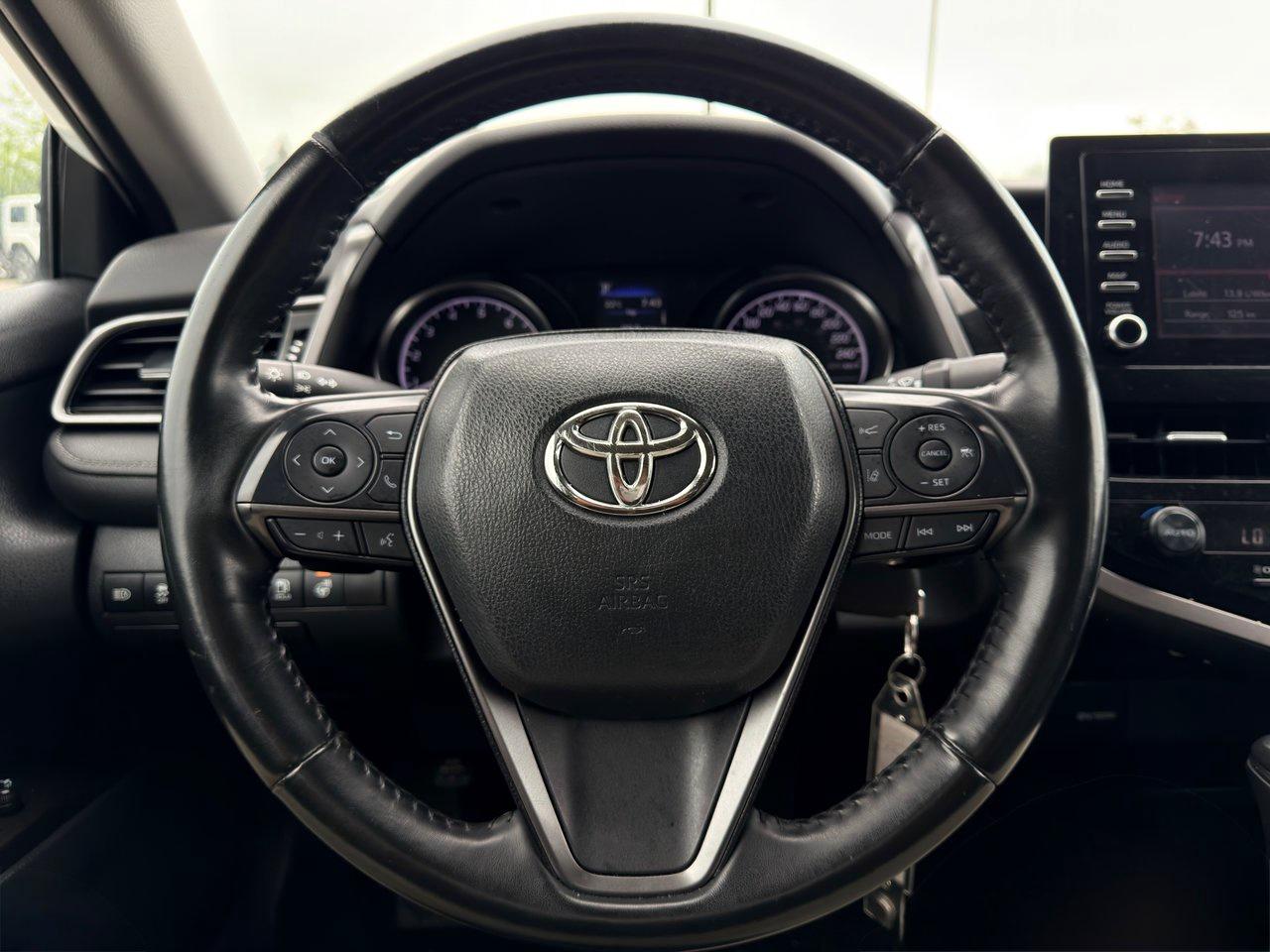 2023 Toyota Camry SE Photo