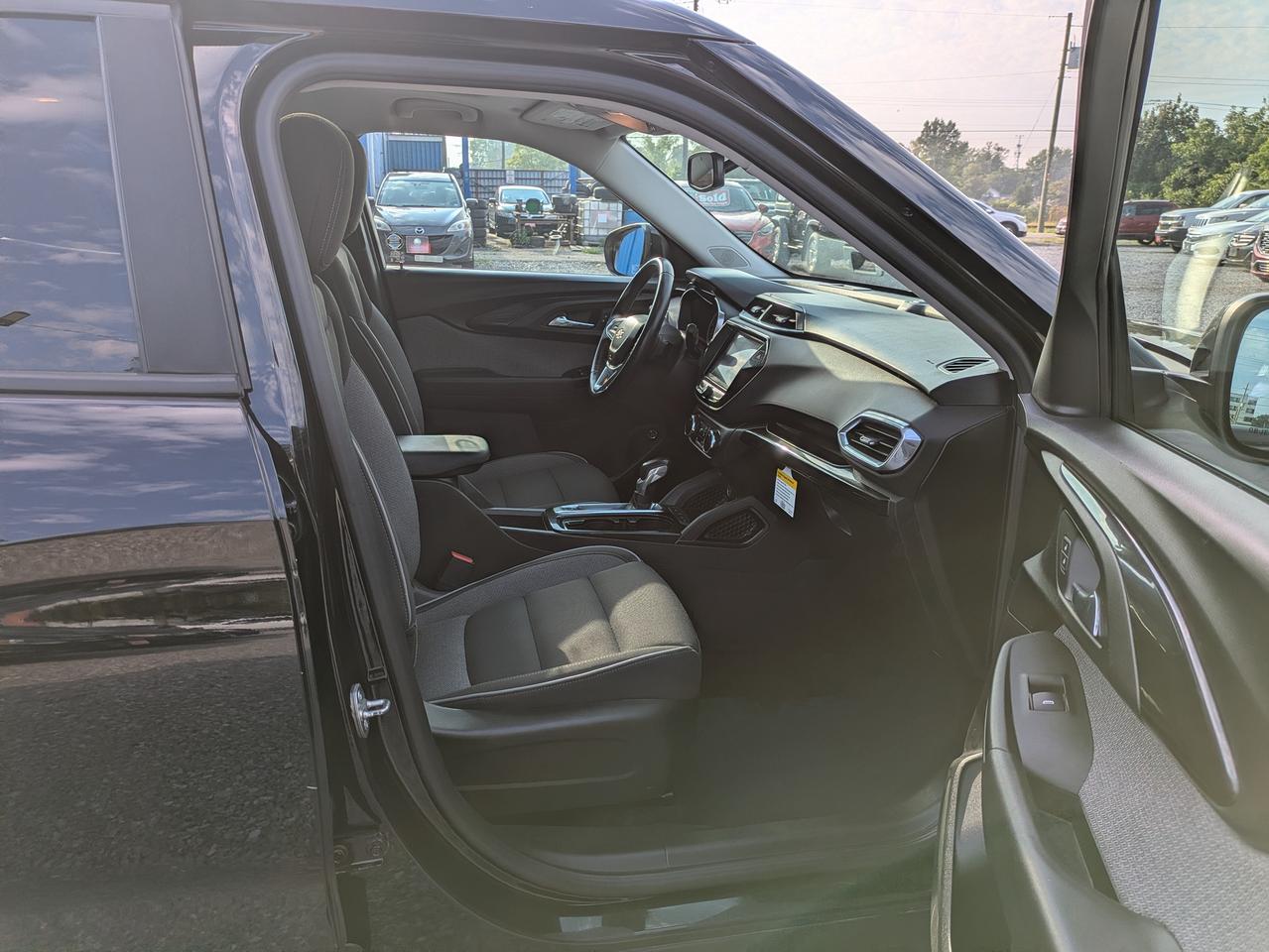 2021 Chevrolet TrailBlazer AWD 4dr LT Photo