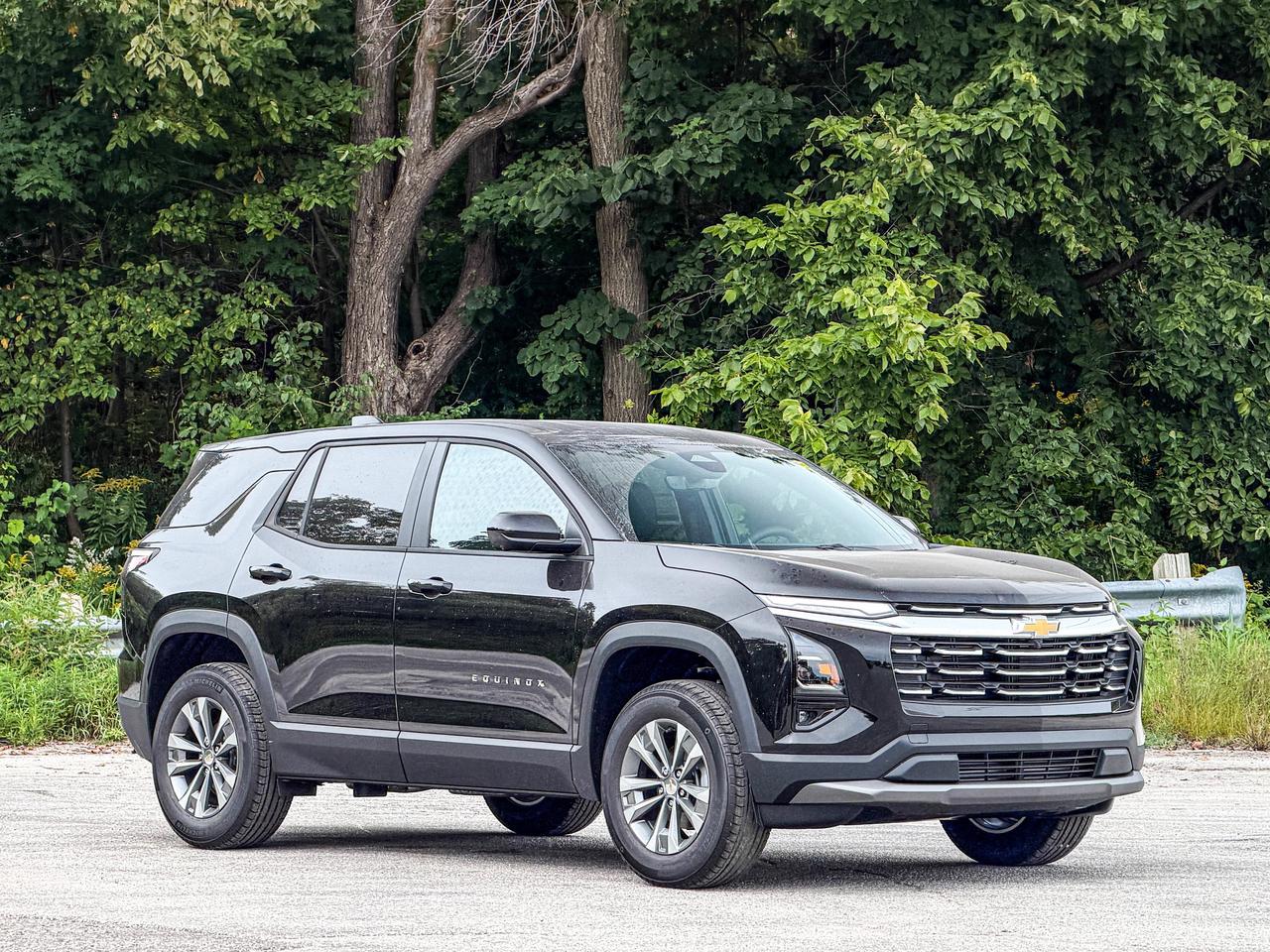 2027 Chevrolet Equinox AWD LT Photo4