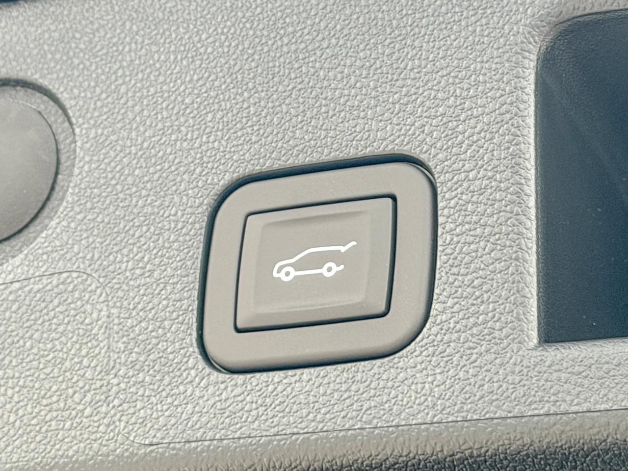 2027 Chevrolet Equinox AWD LT Photo