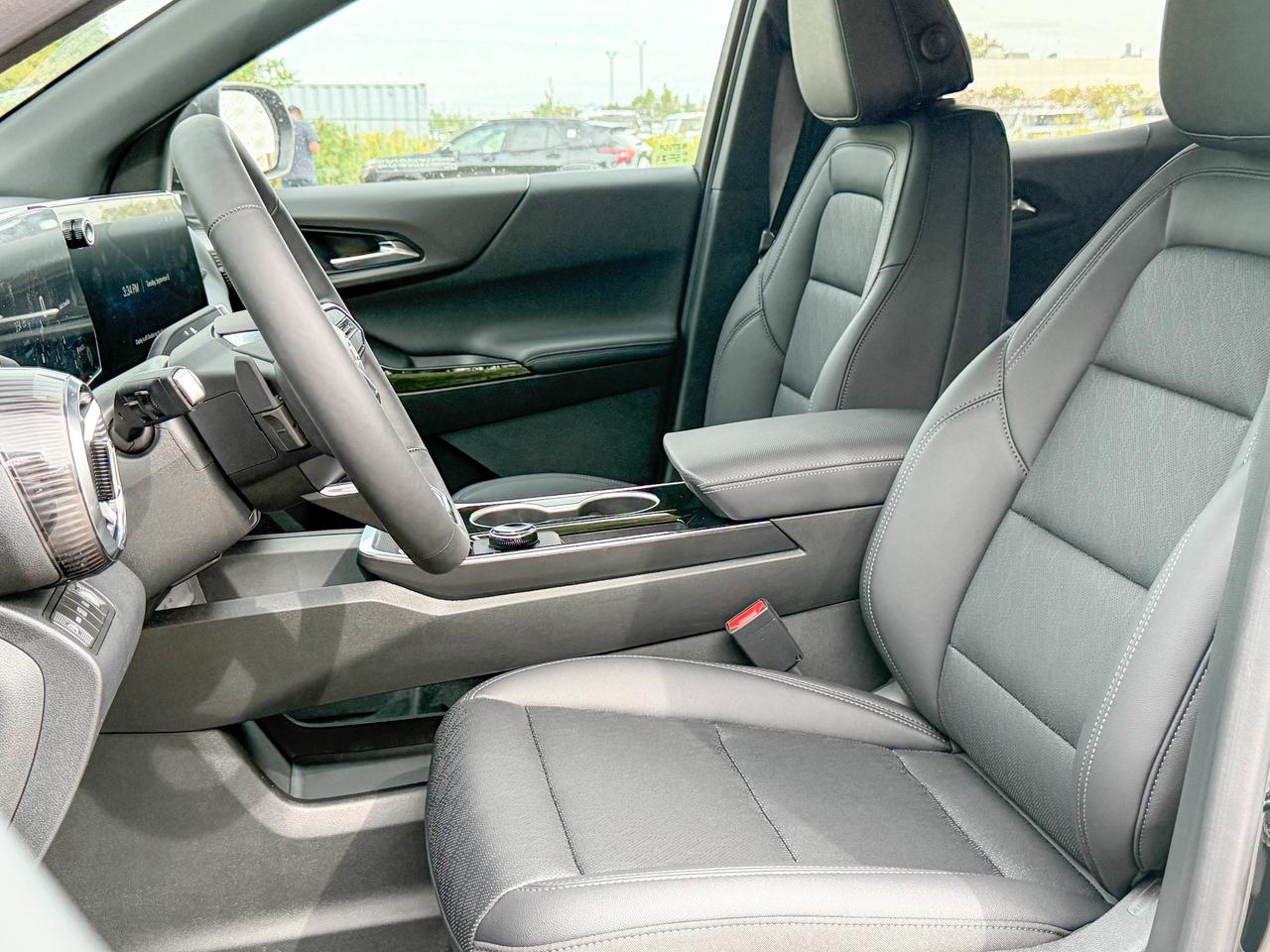 2027 Chevrolet Equinox AWD LT Photo